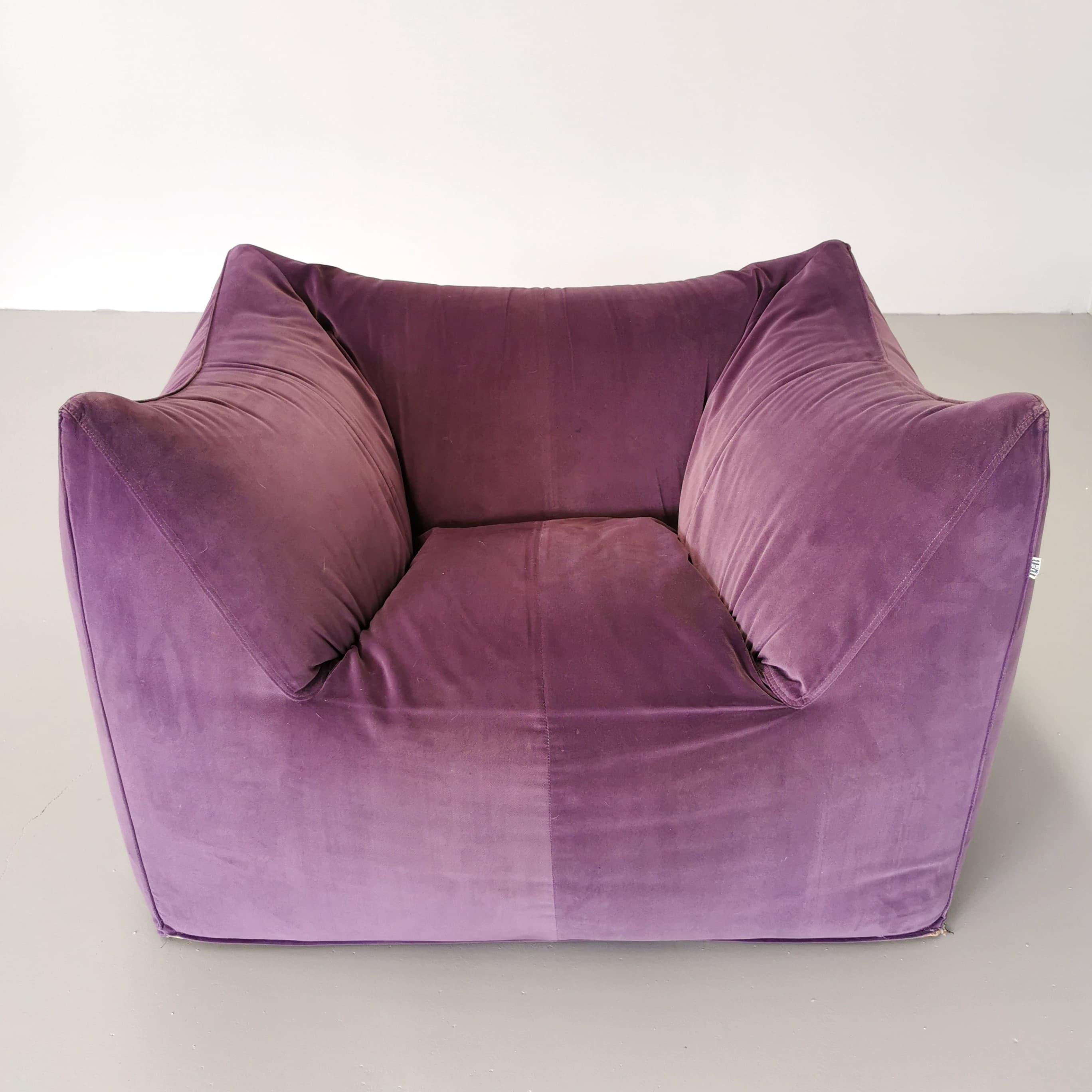 armchair model Bambole by Mario Bellini for B&B purple velvet For Sale 6