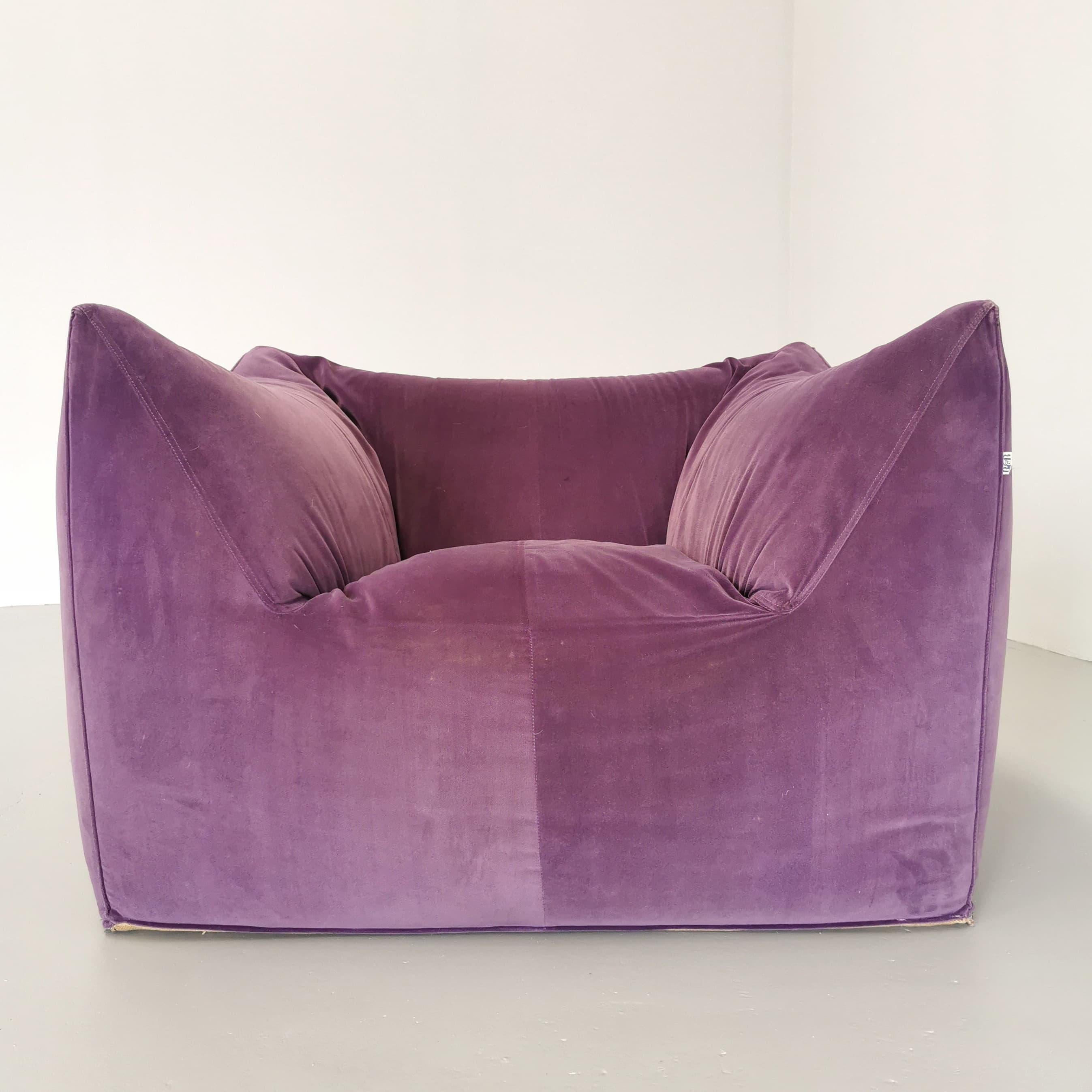 armchair model Bambole by Mario Bellini for B&B purple velvet For Sale 7