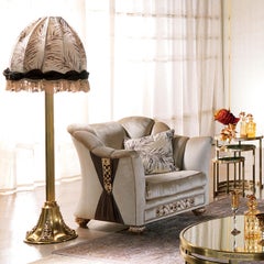 Fauteuil néoclassique avec décoration en métal AY071
