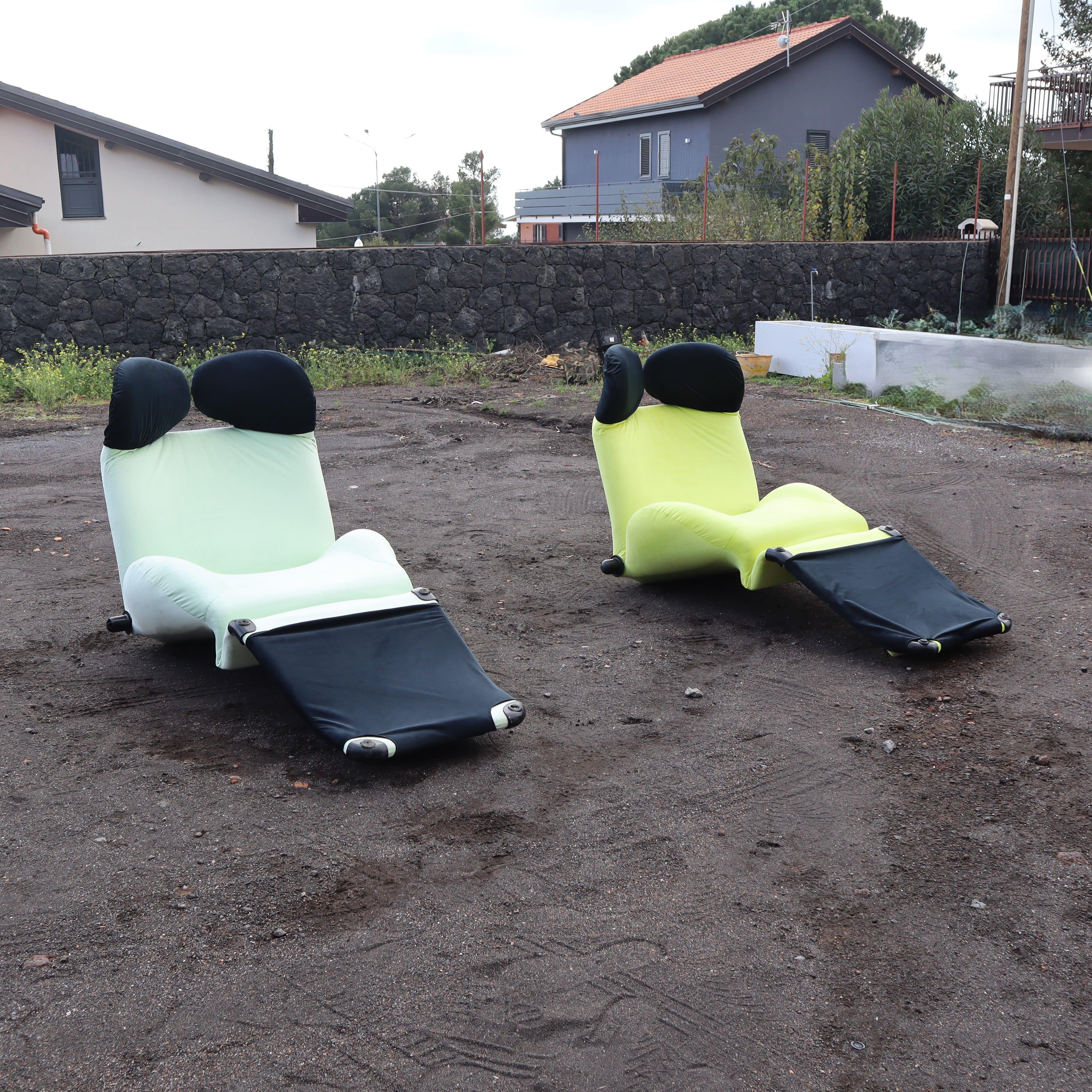 Armchair or chaise longue Wink by Cassina, Design Toshiyuki Kita, Italy, 1980s In Excellent Condition For Sale In Nicolosi, IT