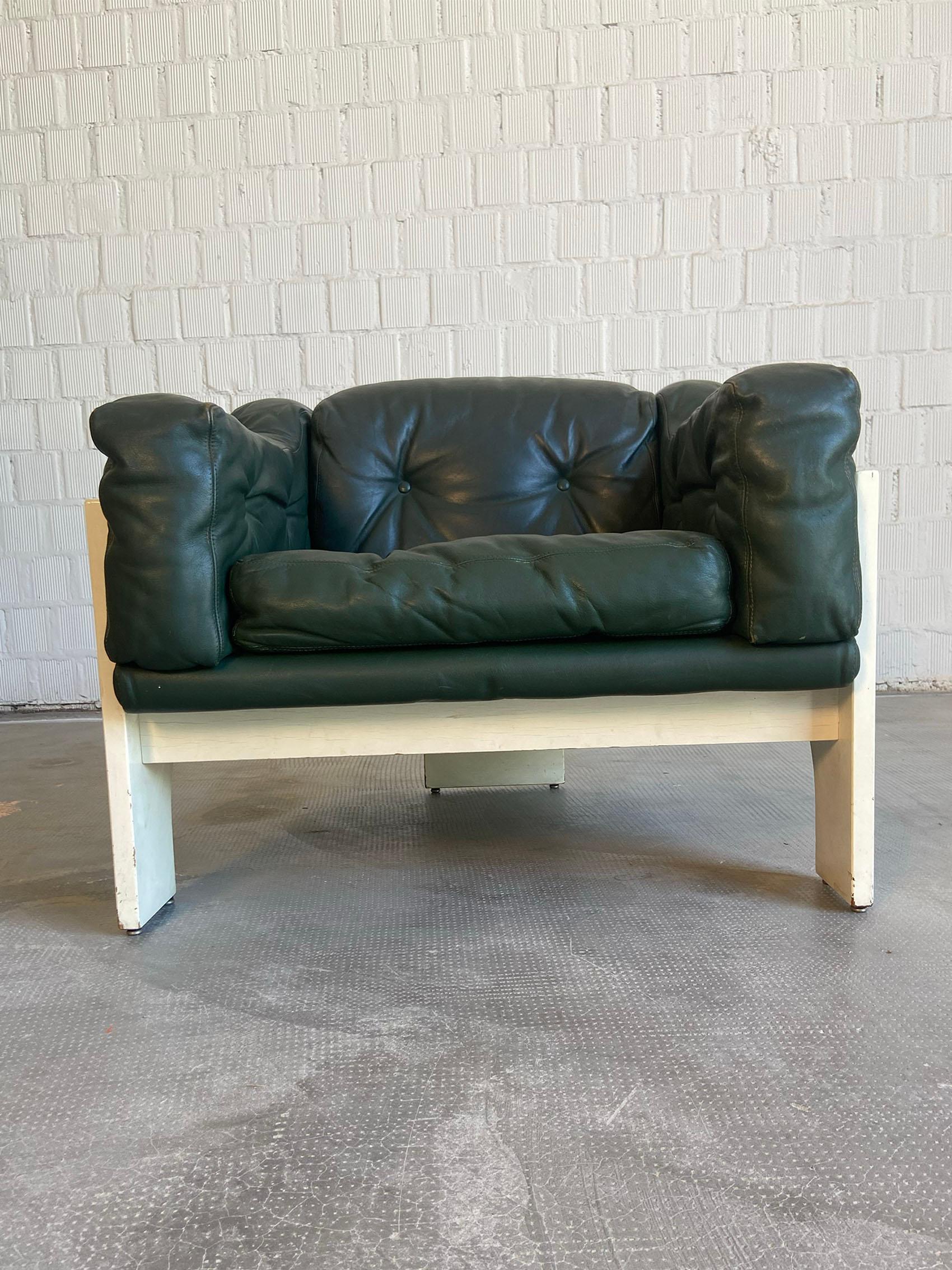 Italian Oriolo armchair by Claudio Salocchi for Sormani 1960 For Sale