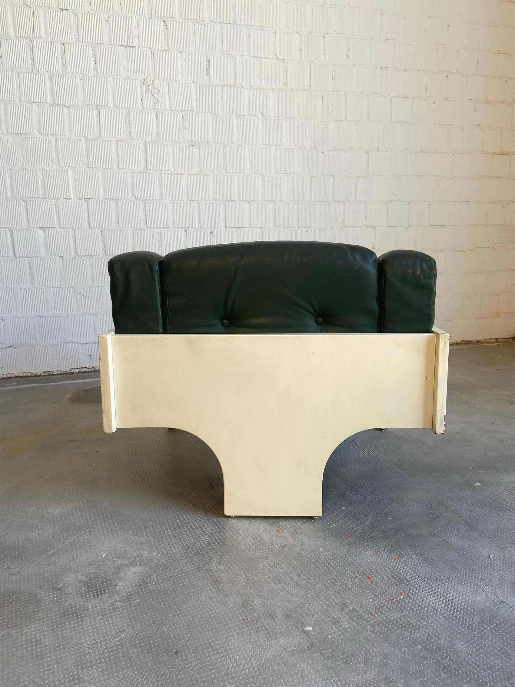 Leather Oriolo armchair by Claudio Salocchi for Sormani 1960 For Sale