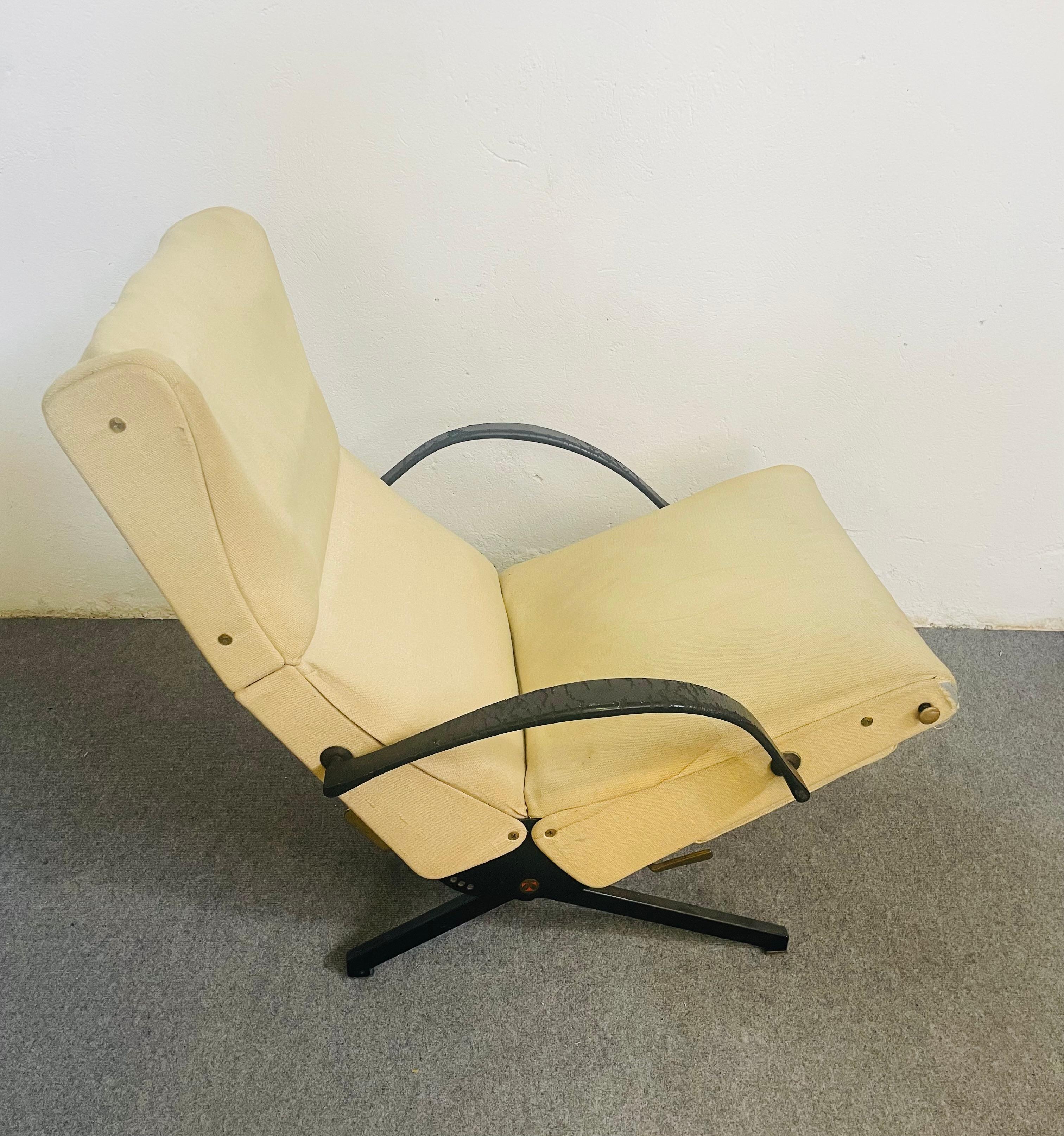 Italian Poltrona P40, designer Osvaldo Borsani, produzione Tecno en vente