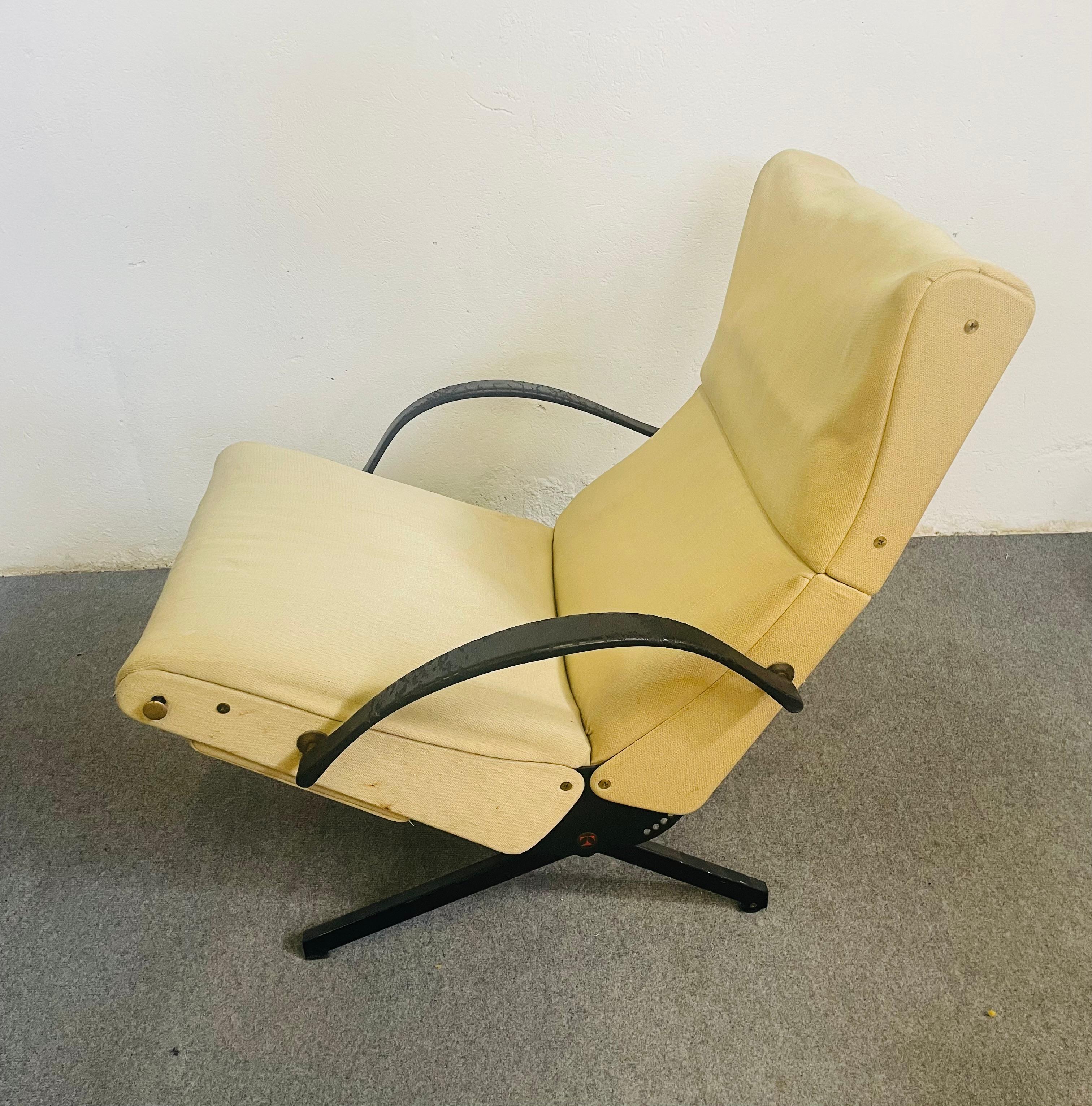Poltrona P40, designer Osvaldo Borsani, produzione Tecno Abîmé - En vente à Busnago, IT