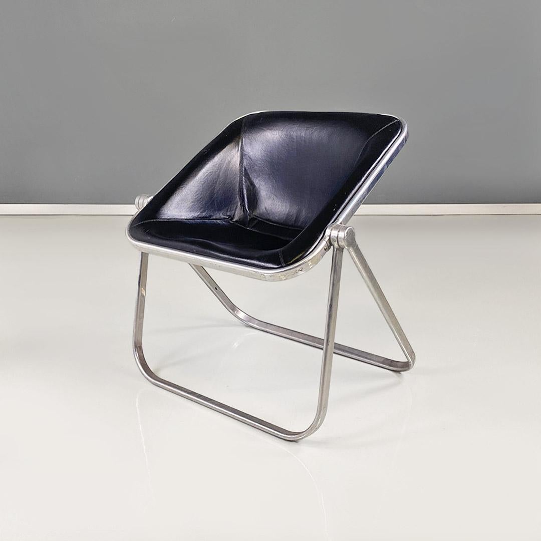 Modern Italian Plona armchair by Piretti for Anonima Castelli in leather and steel 1970s For Sale