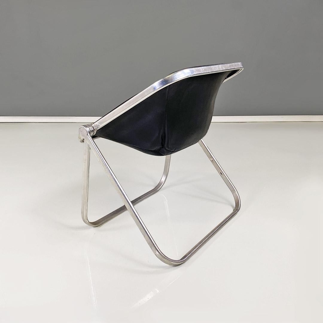 Late 20th Century Italian Plona armchair by Piretti for Anonima Castelli in leather and steel 1970s For Sale