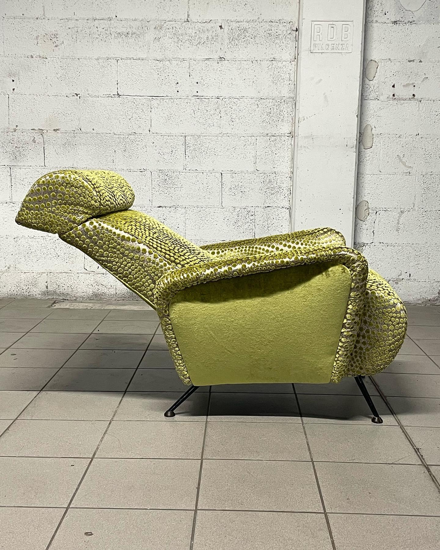 Italian Recliner armchair 1950s For Sale