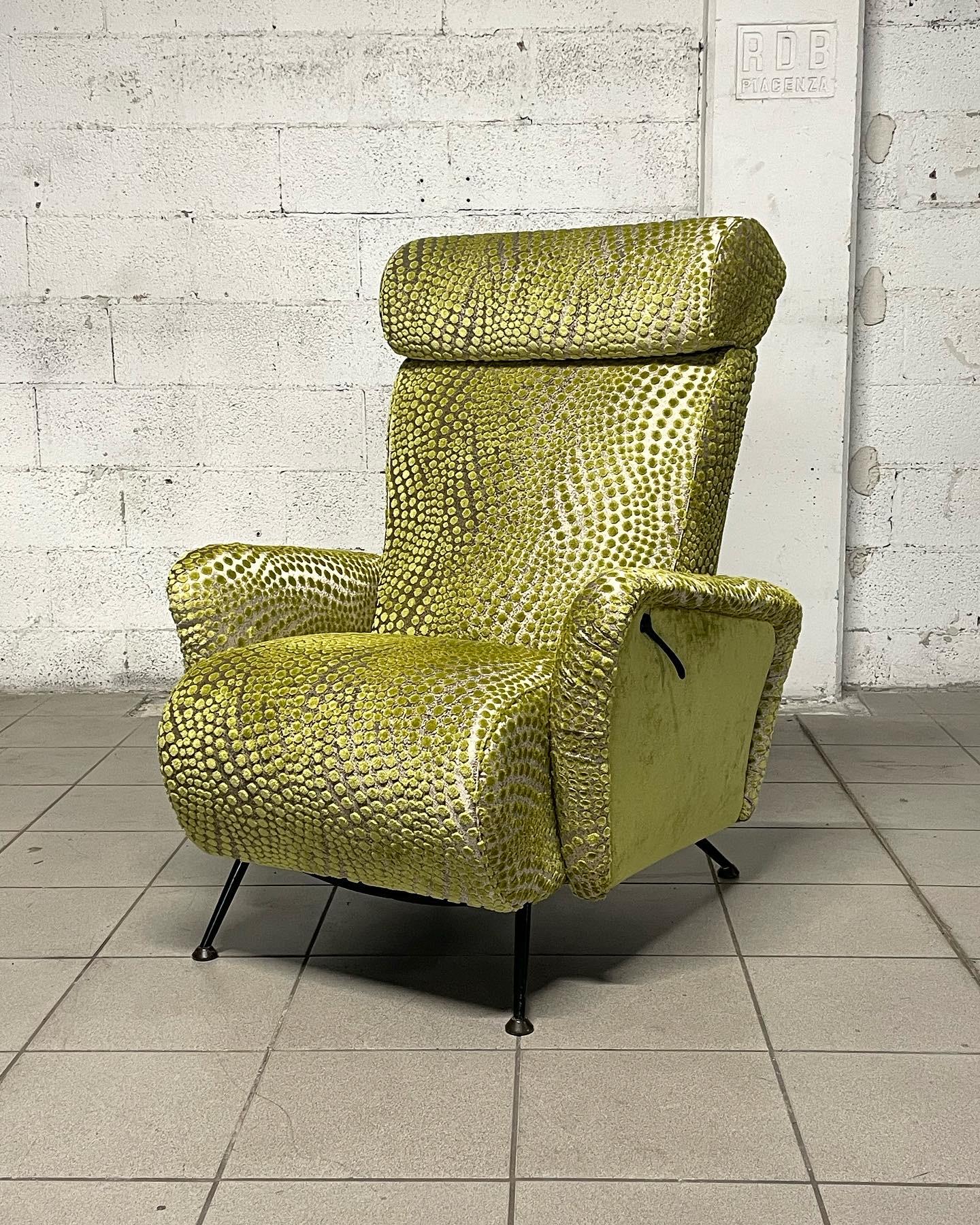 Velours Fauteuil inclinable années 50 en vente