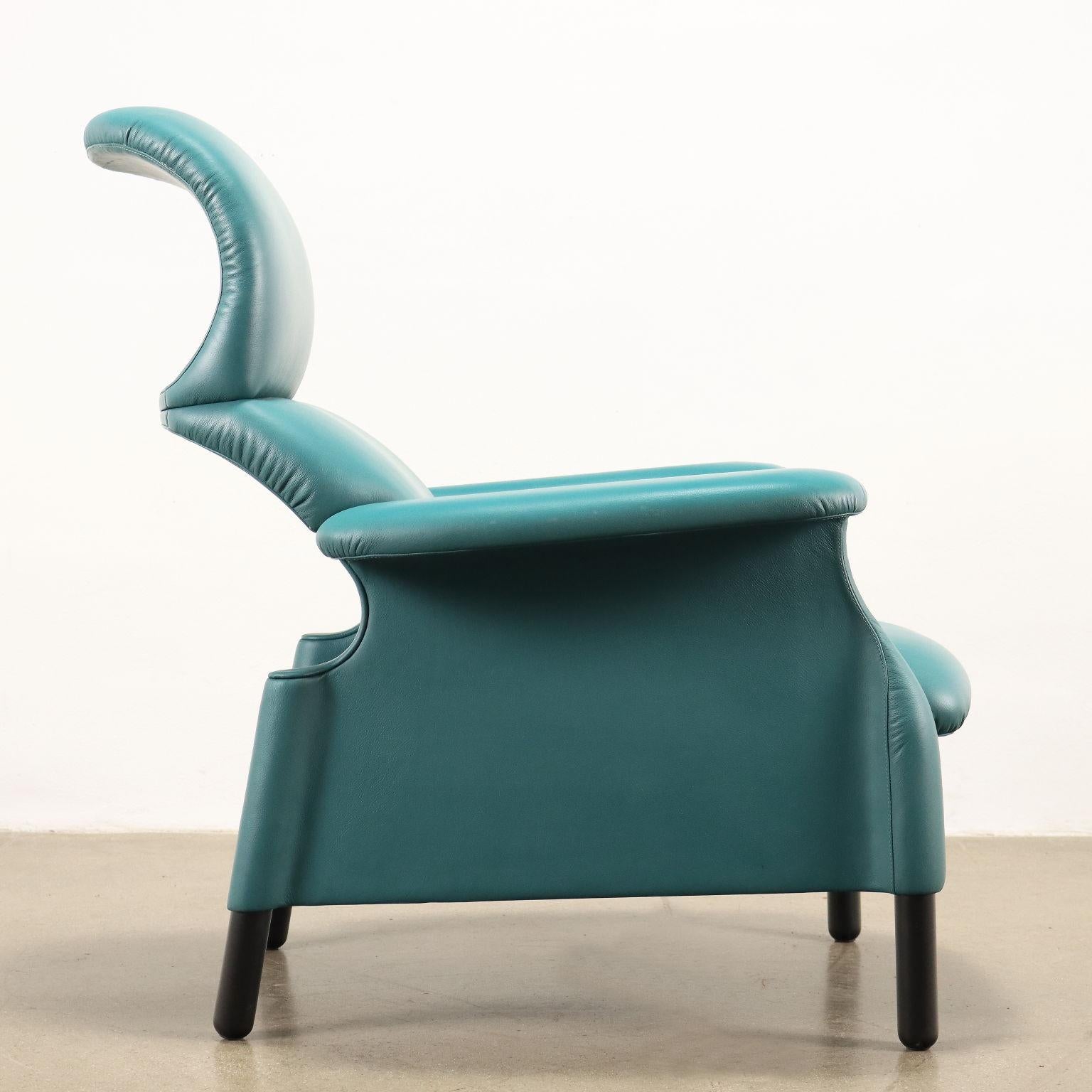 Mid-Century Modern Poltrona 'Sanluca' Achille e Pier Giacomo Castiglioni in pelle azzurra e legno For Sale