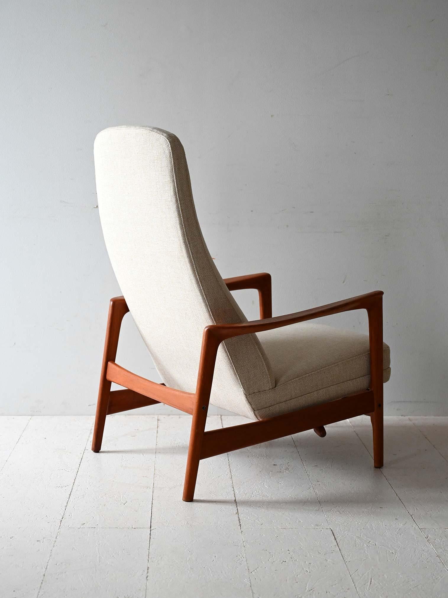 Scandinavo moderno Poltrona scandinava in teak di Alf Svensson per DUX in vendita