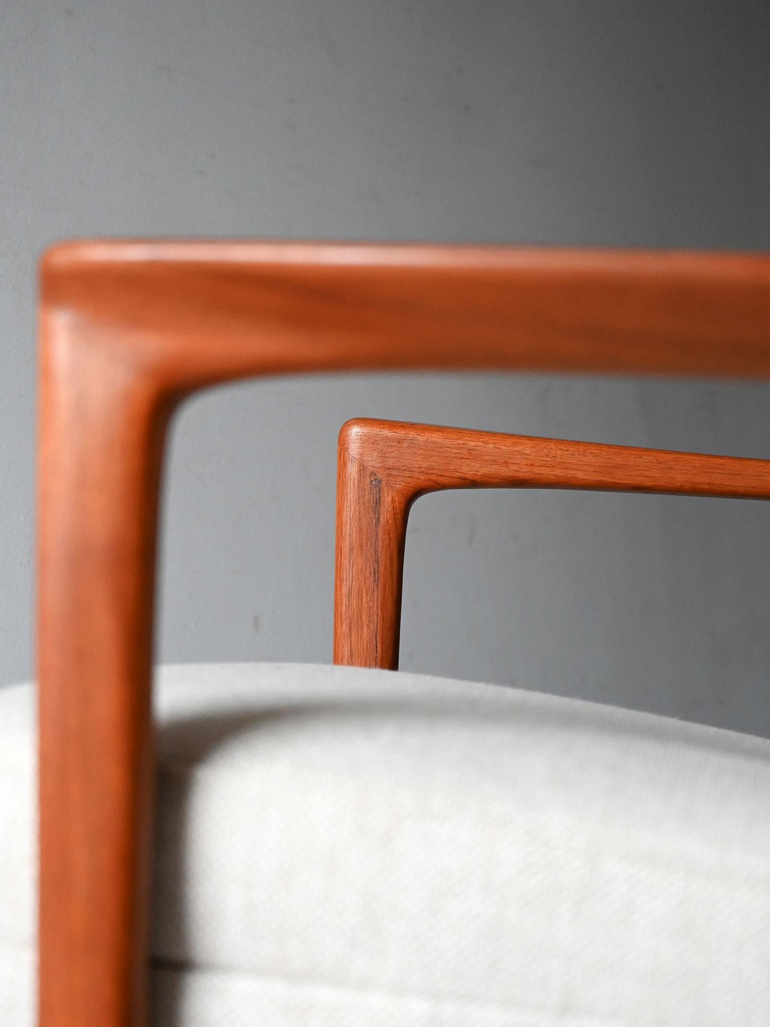 Tessuto Poltrona scandinava in teak di Alf Svensson per DUX in vendita