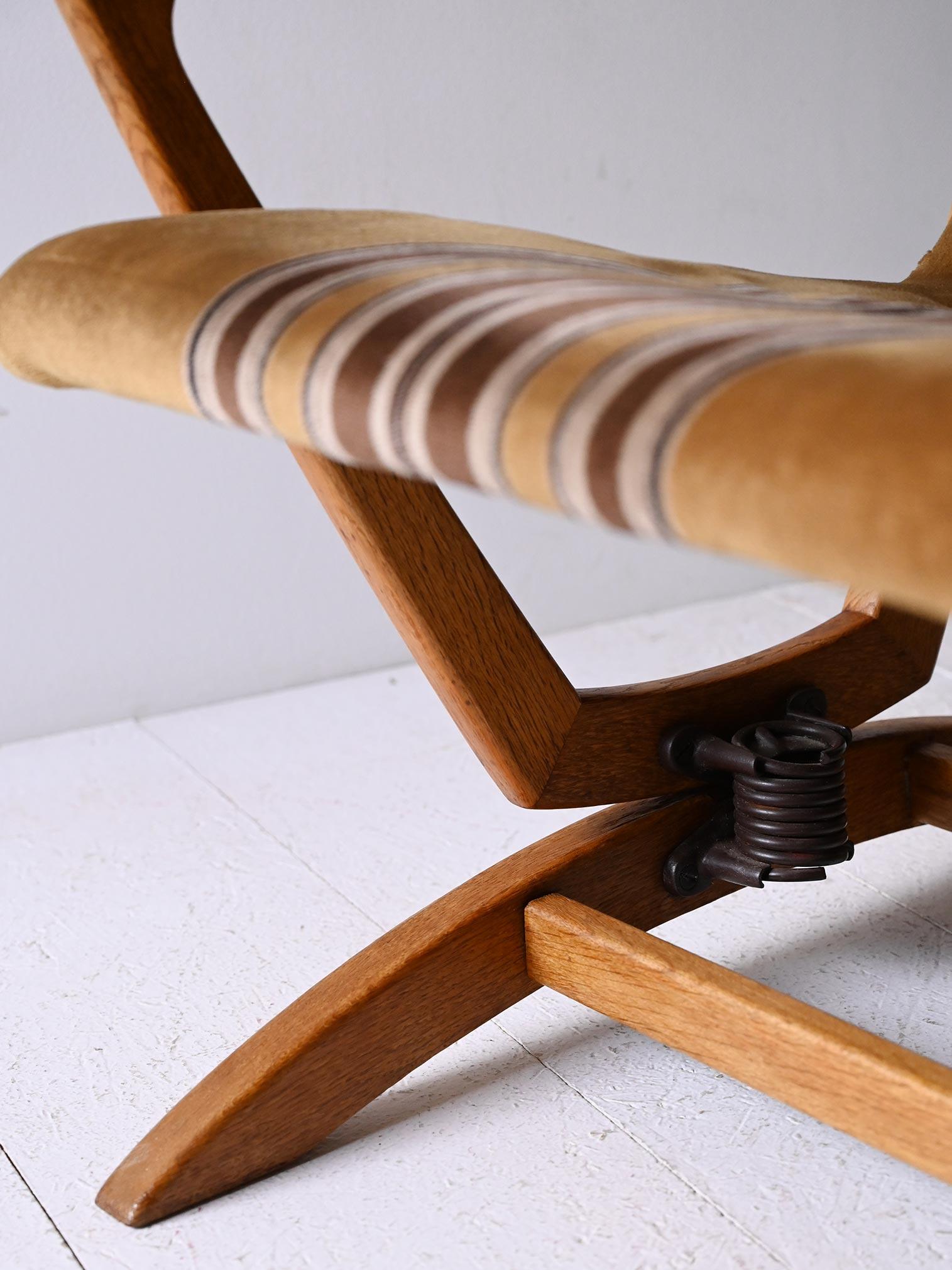 Original 1960s Scandinavian oak armchair with high backrest For Sale 2