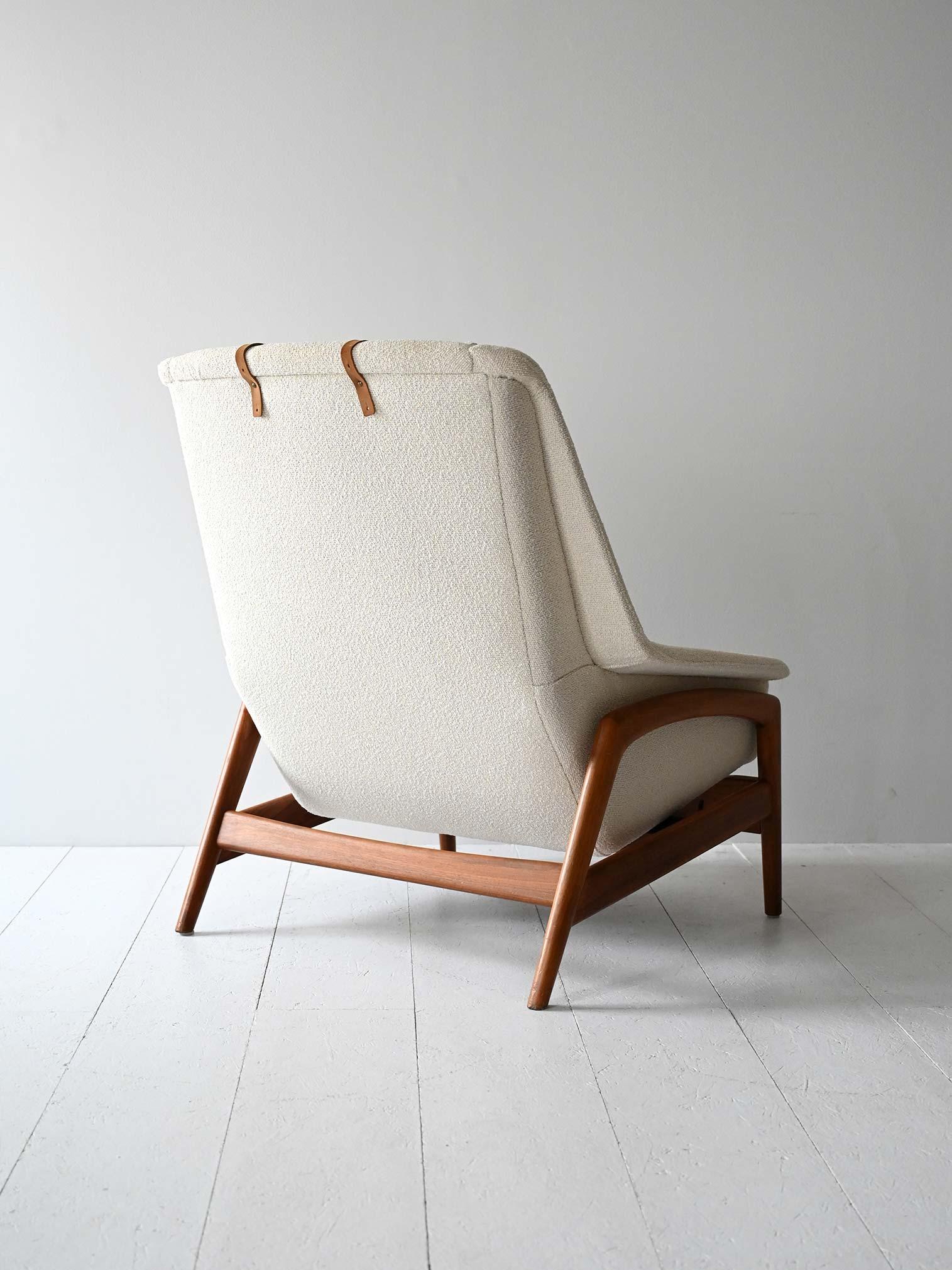 Poltrona scandinava vintage con pouf In condizioni buone a Brescia, IT