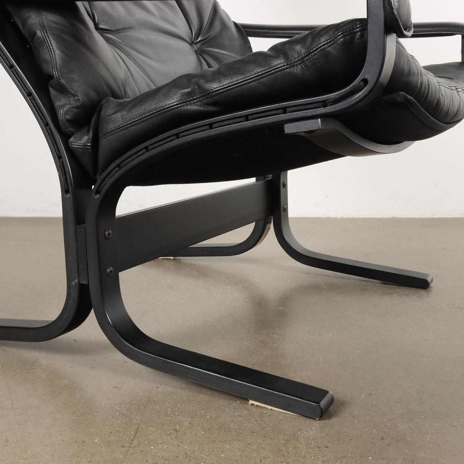 Leather Poltrona Siesta di Ingmar Relling per Westnofa Anni 80 con puff