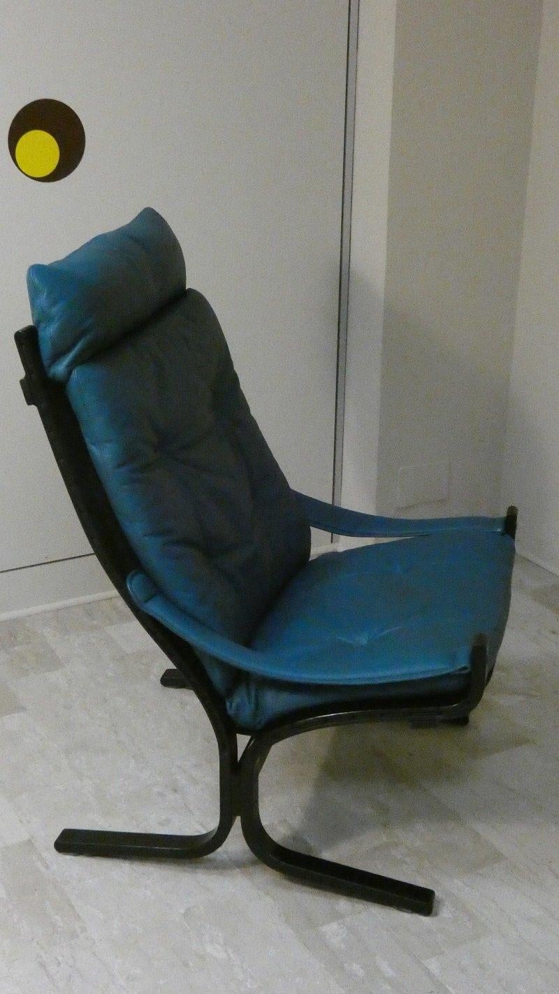 Mid-Century Modern Siesta armchair in wood and leather by Ingmar Relling for Westnofa Vestlandske For Sale