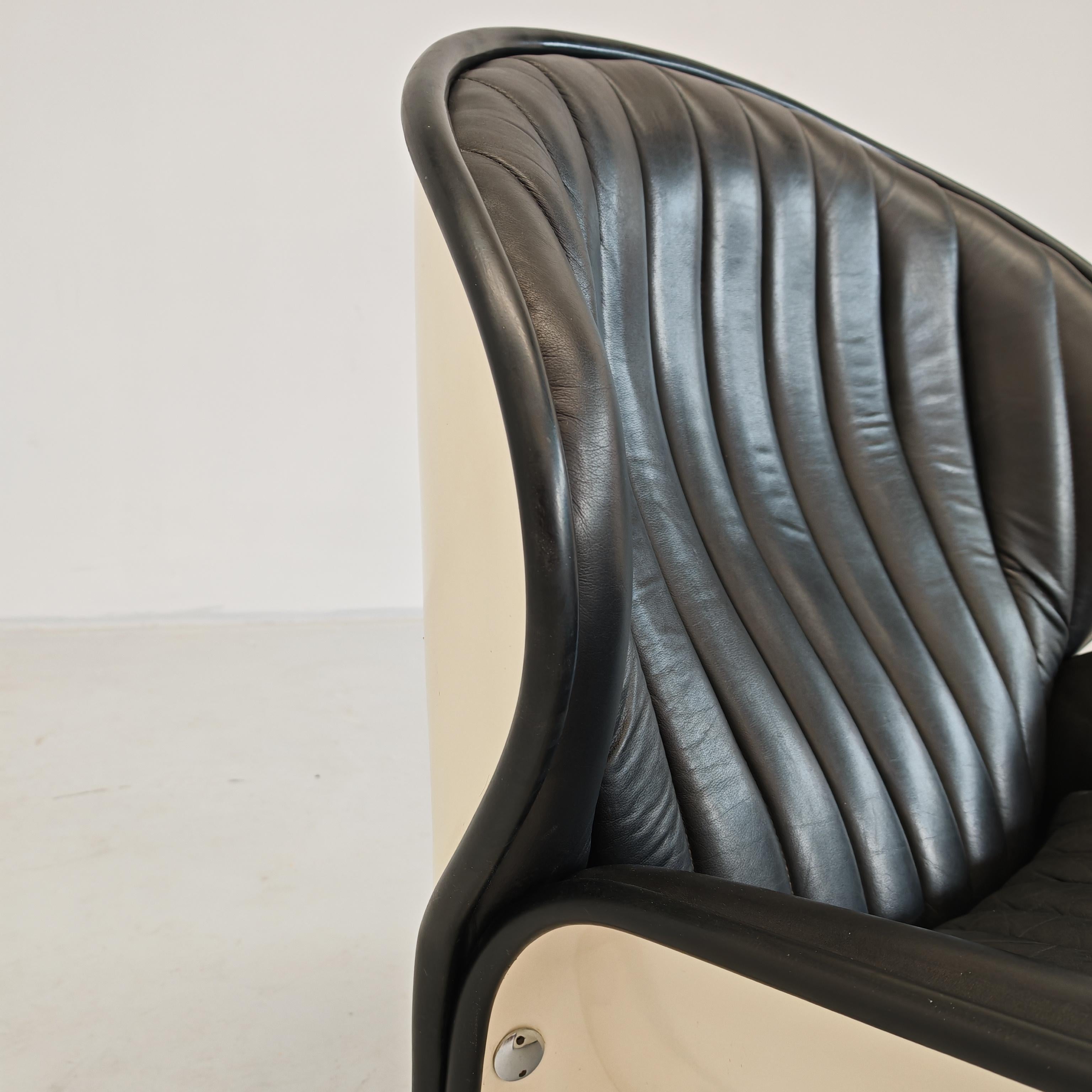 Poltrona Space Age in pelle  