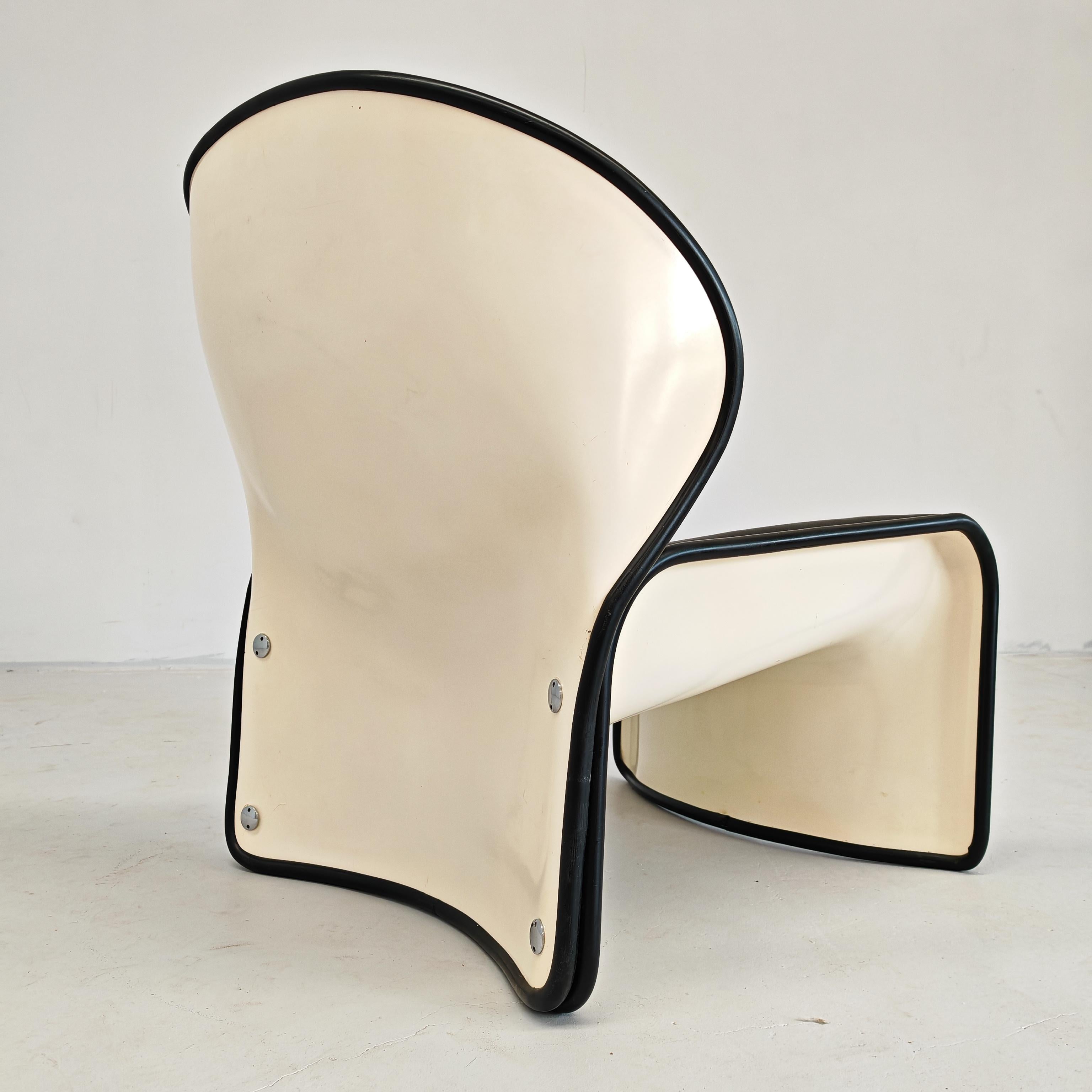 Poltrona Space Age in pelle  