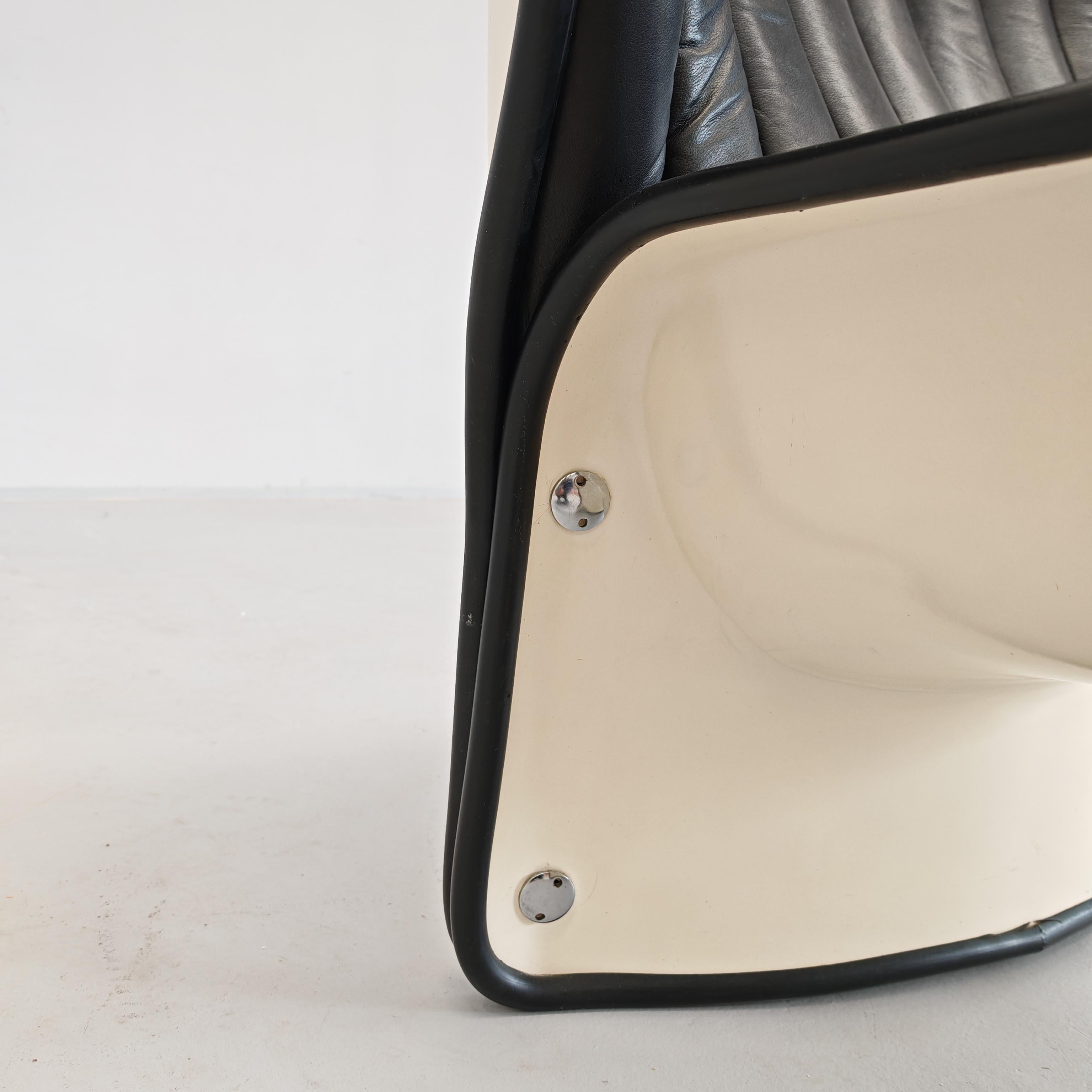 Poltrona Space Age in pelle  