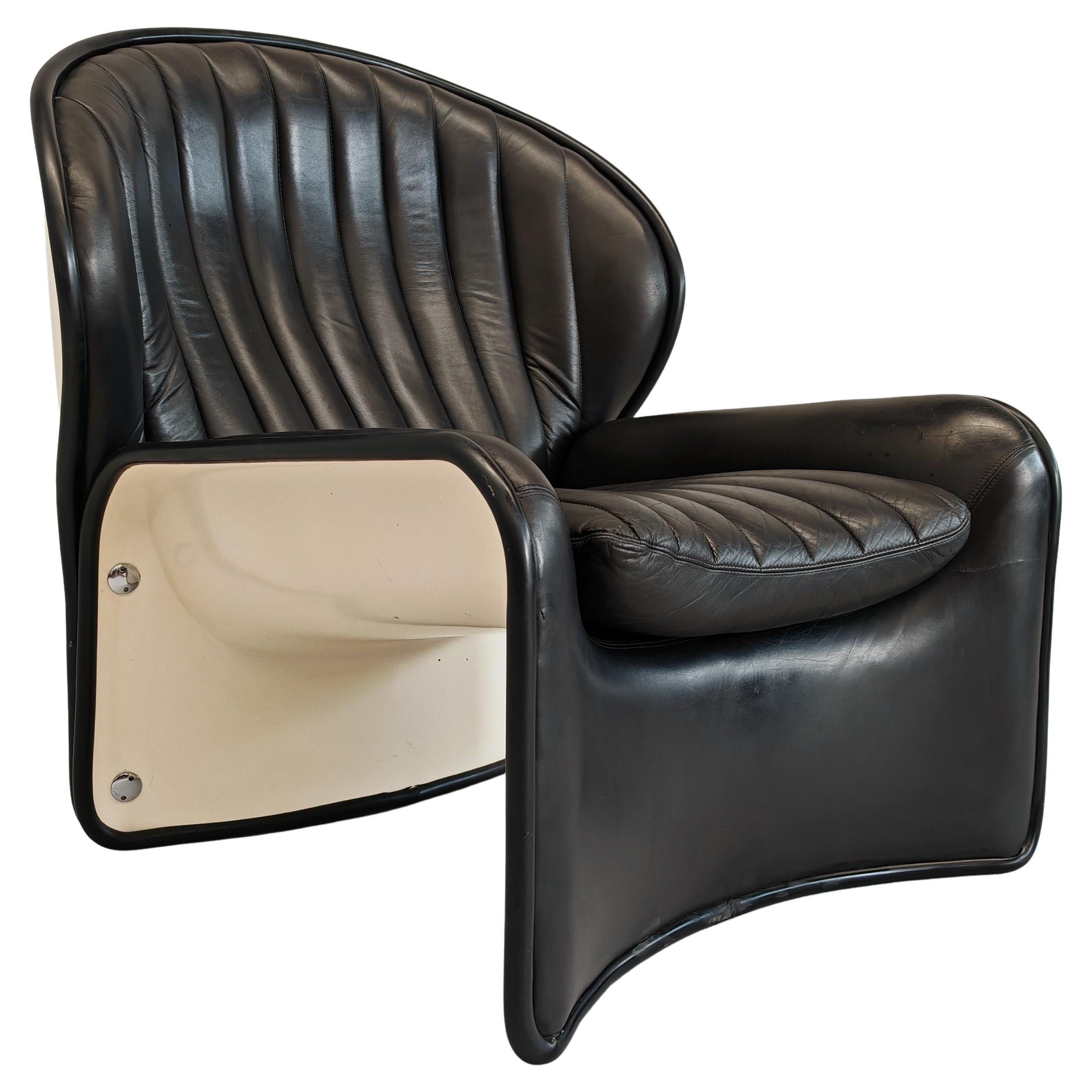 Poltrona Space Age in pelle  "Lotus" di Andrè Vandenbeuck per Strassle anni 60 in vendita