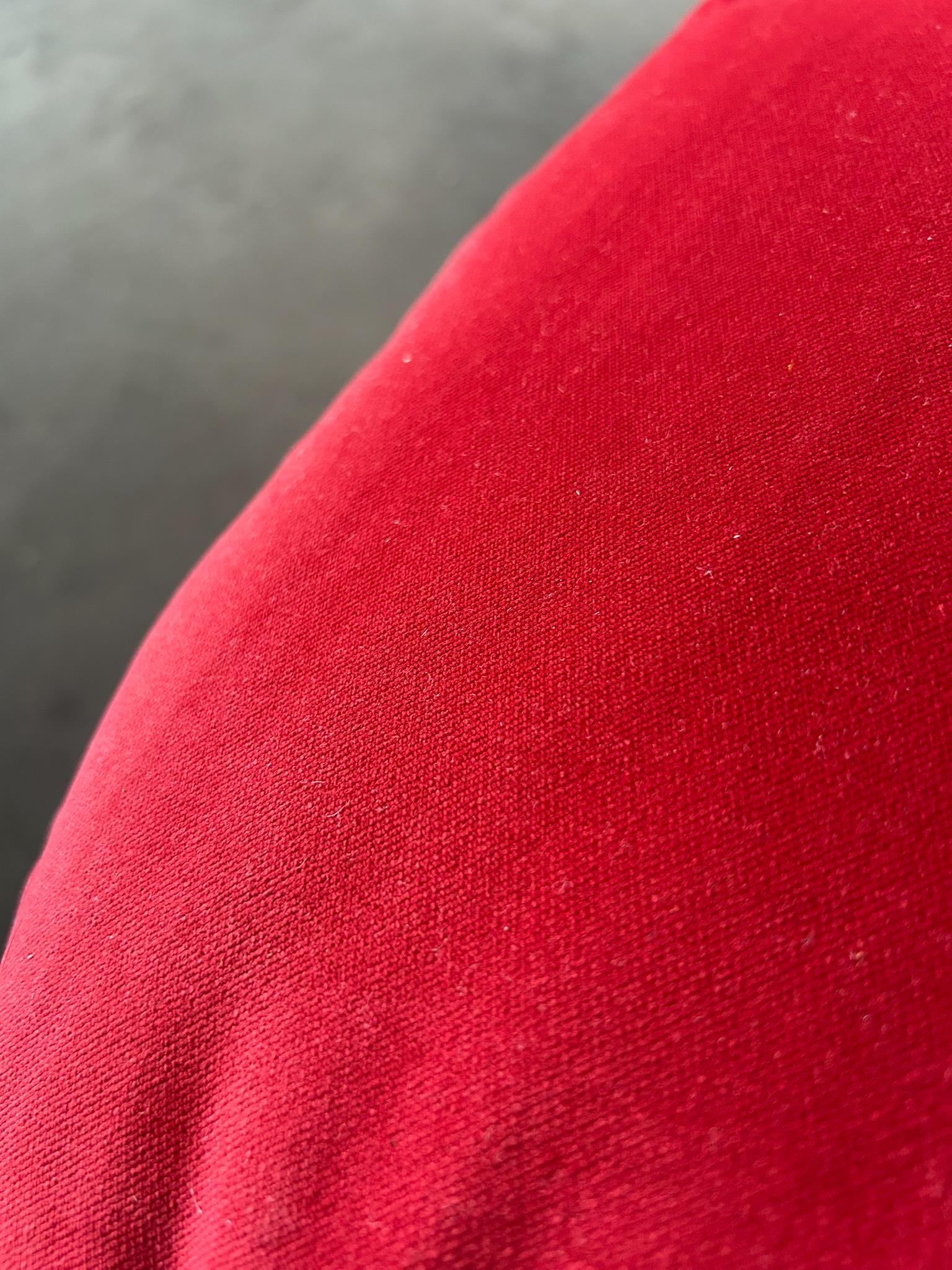italien Poltrona Strips di Cini Boeri per Arflex in velluto rosso restaurata 1972 en vente