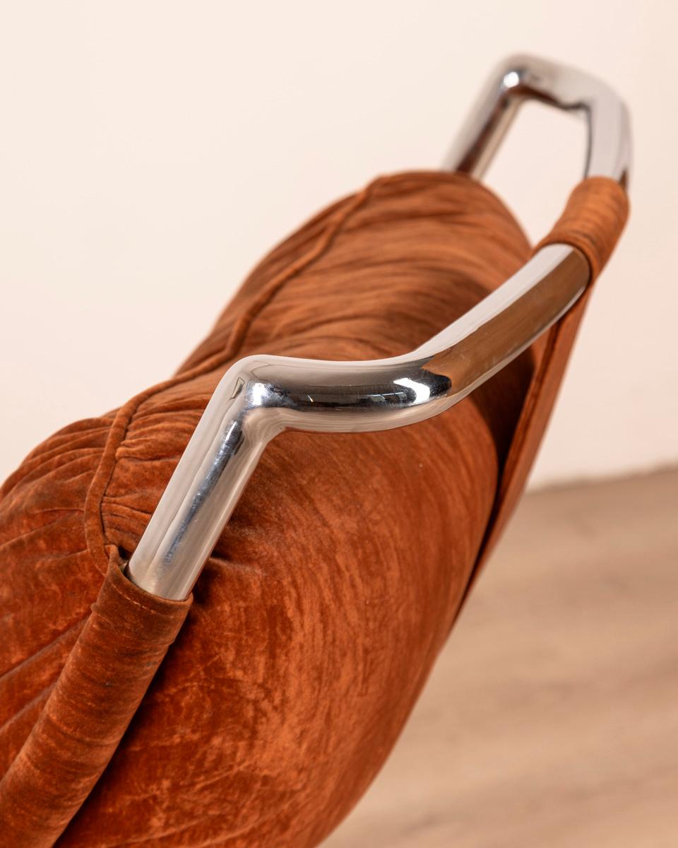 Acier Fauteuil vintage des années 70 en acier et velours design italien