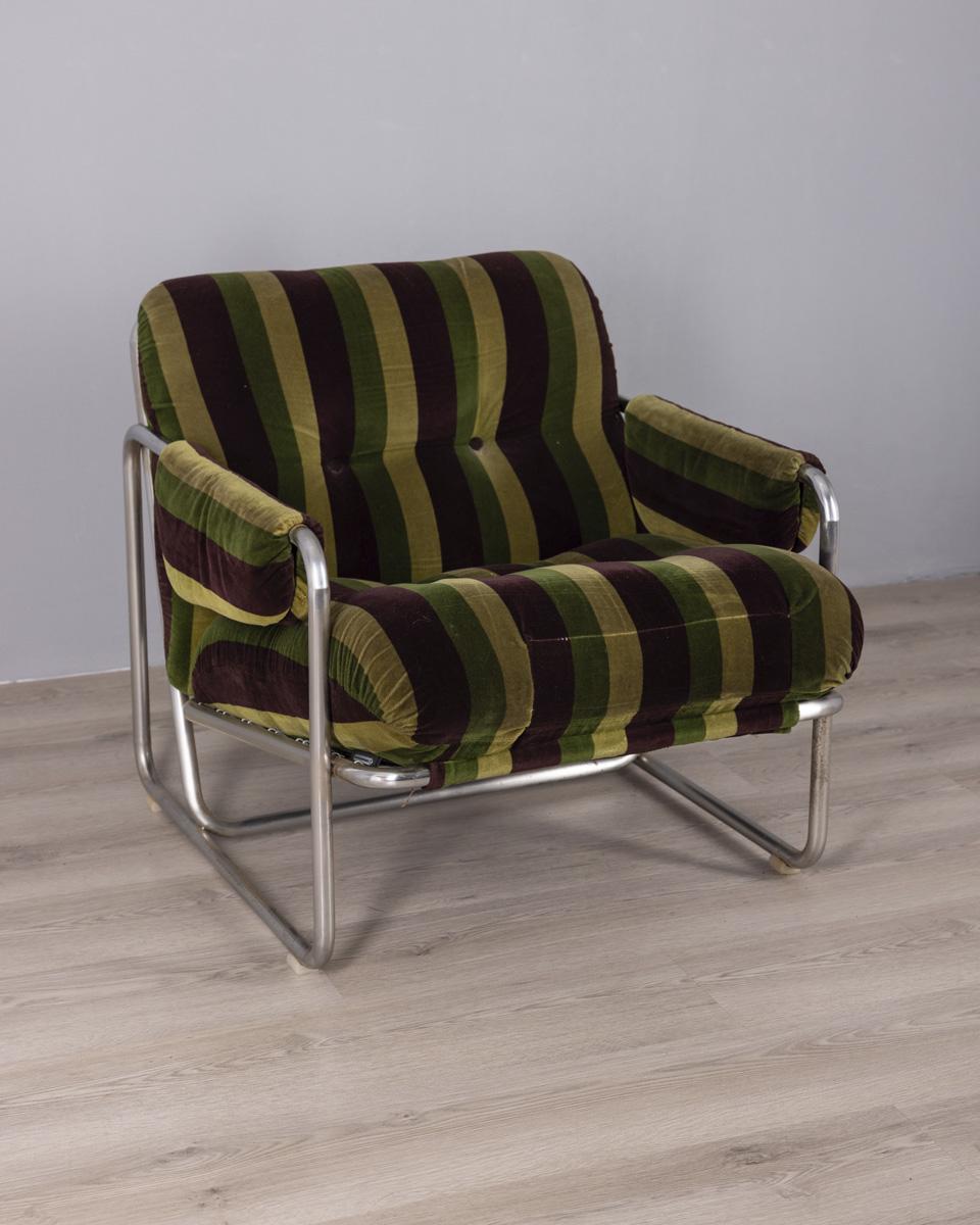 Poltrona vintage anni 70 in velluto design G. Faleschini per Mariani (Moderne der Mitte des Jahrhunderts) im Angebot