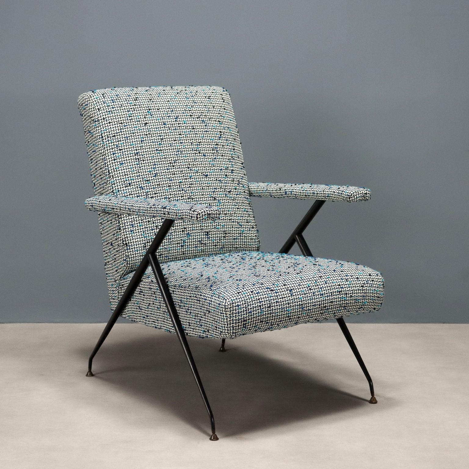 Armchair with backrest tilt adjustment system. Foam padding and fabric upholstery, enameled metal frame. Very good condition, completely renovated both padding and upholstery.