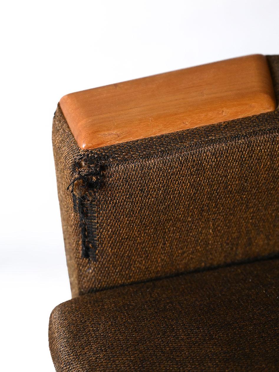 Skandinavischer Vintage-Sessel mit Originalstoff im Angebot 2