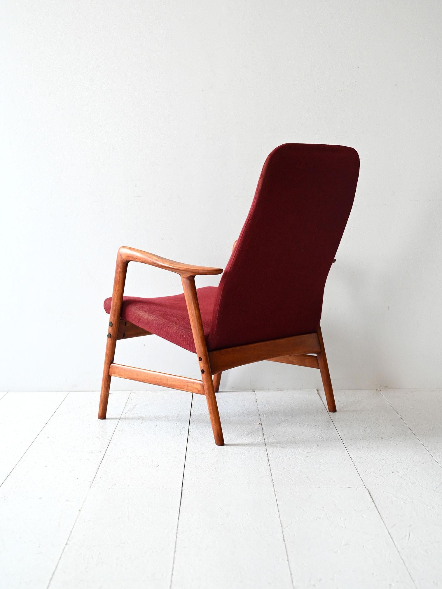 Sillón escandinavo vintage de la línea Studio Escandinavo moderno en venta