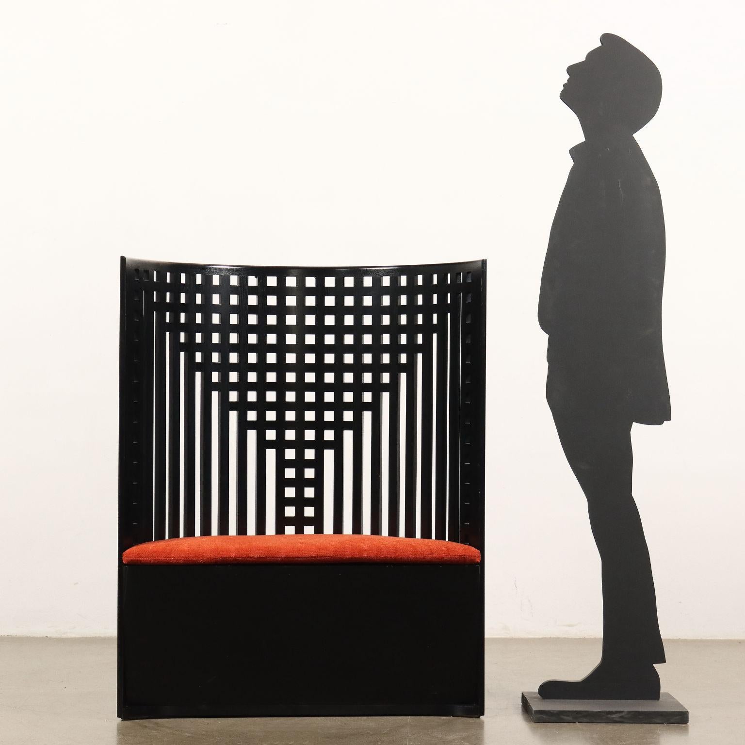 Armchair/throne made of stained ash wood, seat with foam cushion and fabric cover.