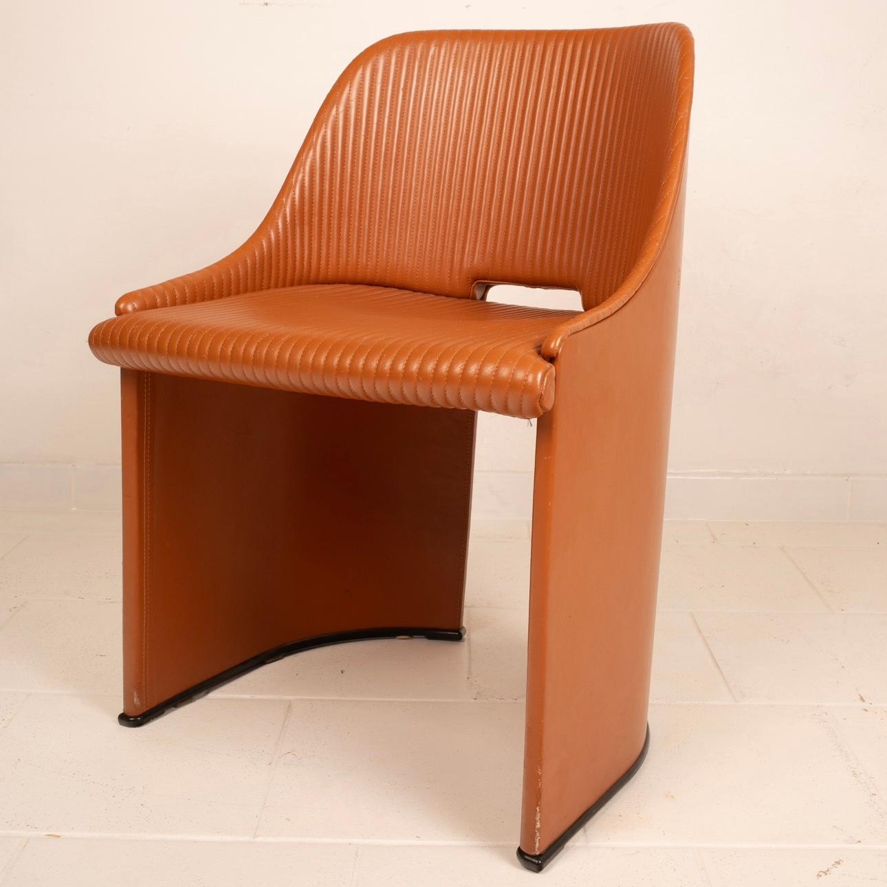 Artona Leather Armchair by Afra and Tobia Scarpa for Maxalto For Sale 5