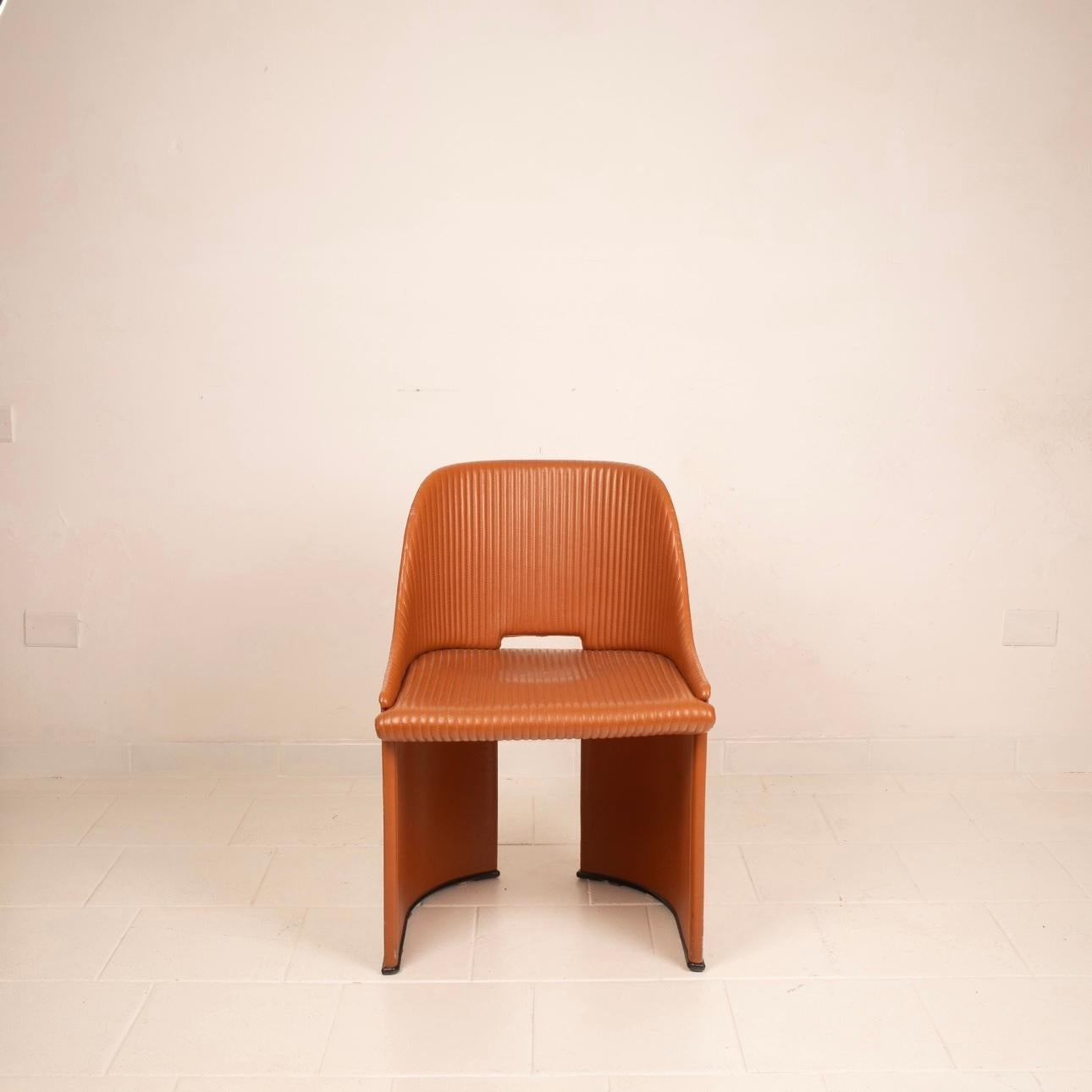Artona Leather Armchair by Afra and Tobia Scarpa for Maxalto For Sale 13