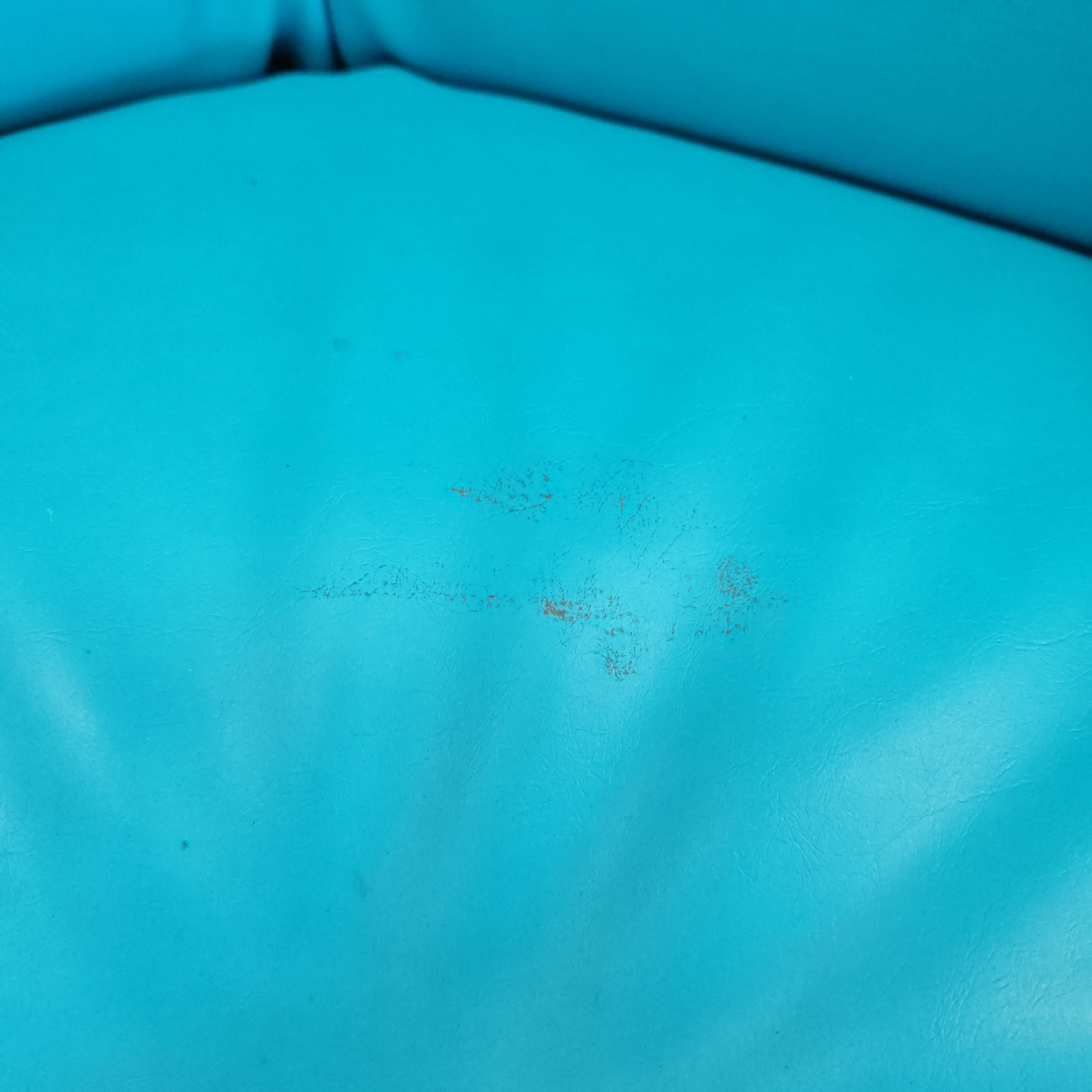Poltroncina da camera Celeste anni 70 Dilly Dally di Massoni per Frau (Leder) im Angebot
