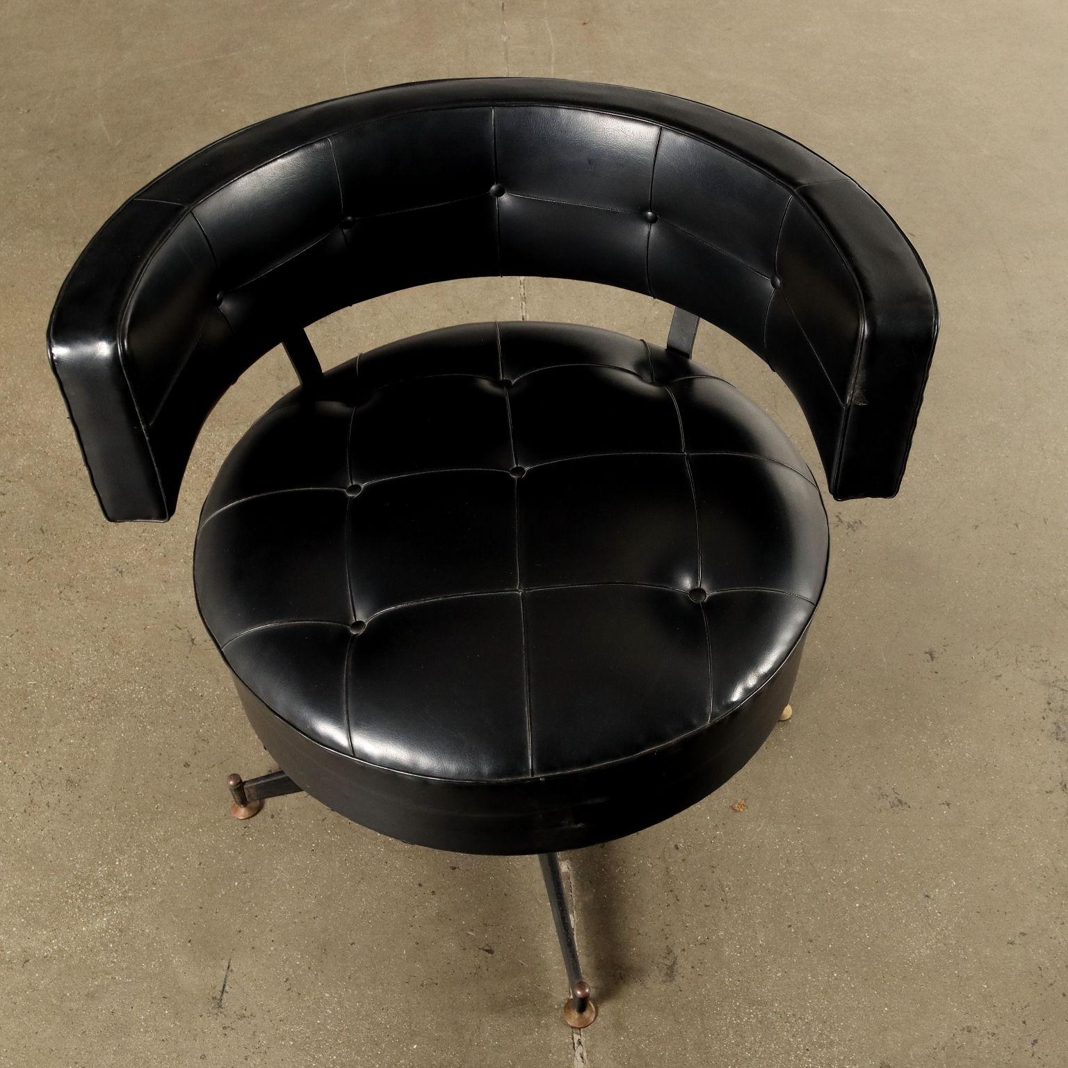 Mid-Century Modern Poltroncina girevole Anni 60 nera For Sale