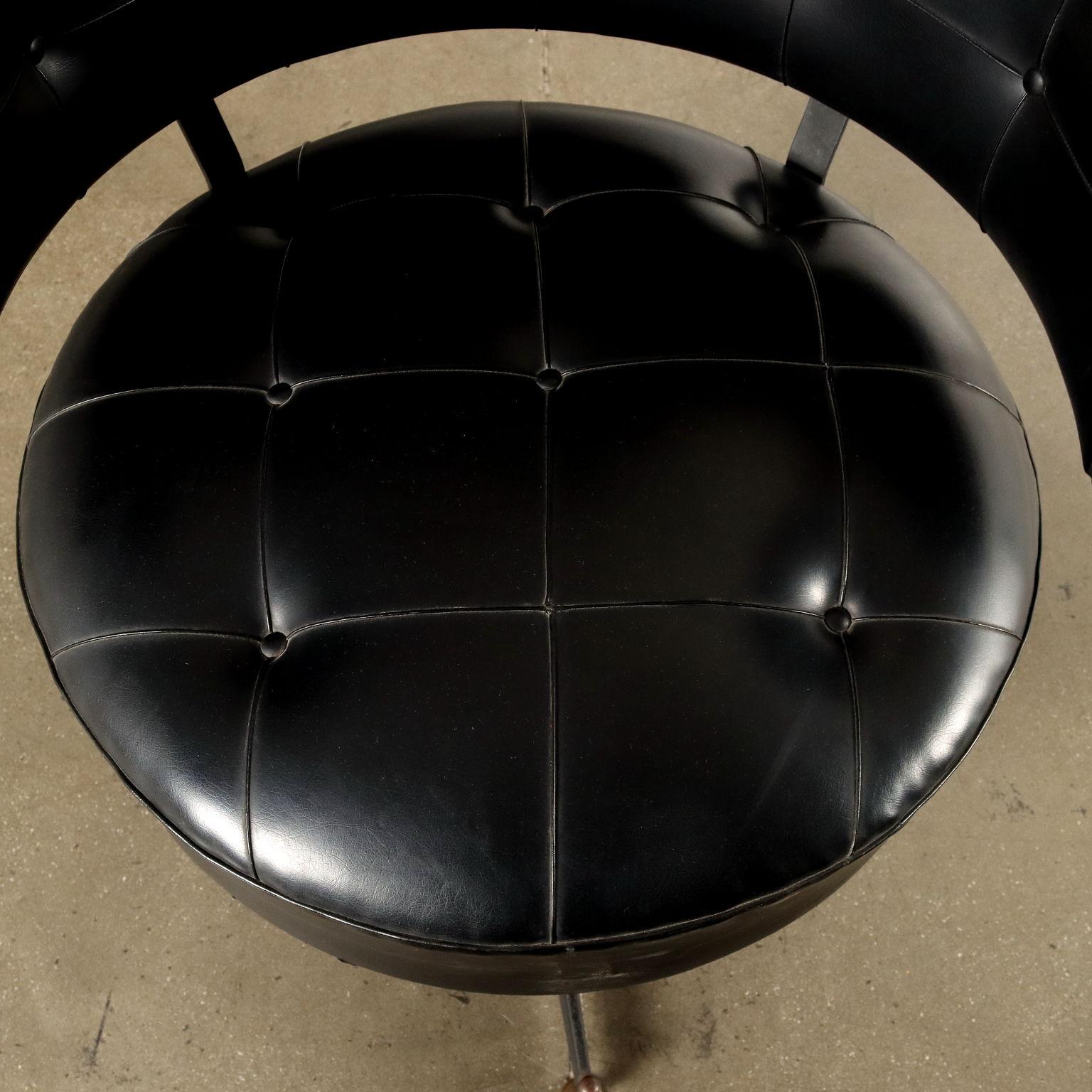 Italian Poltroncina girevole Anni 60 nera For Sale