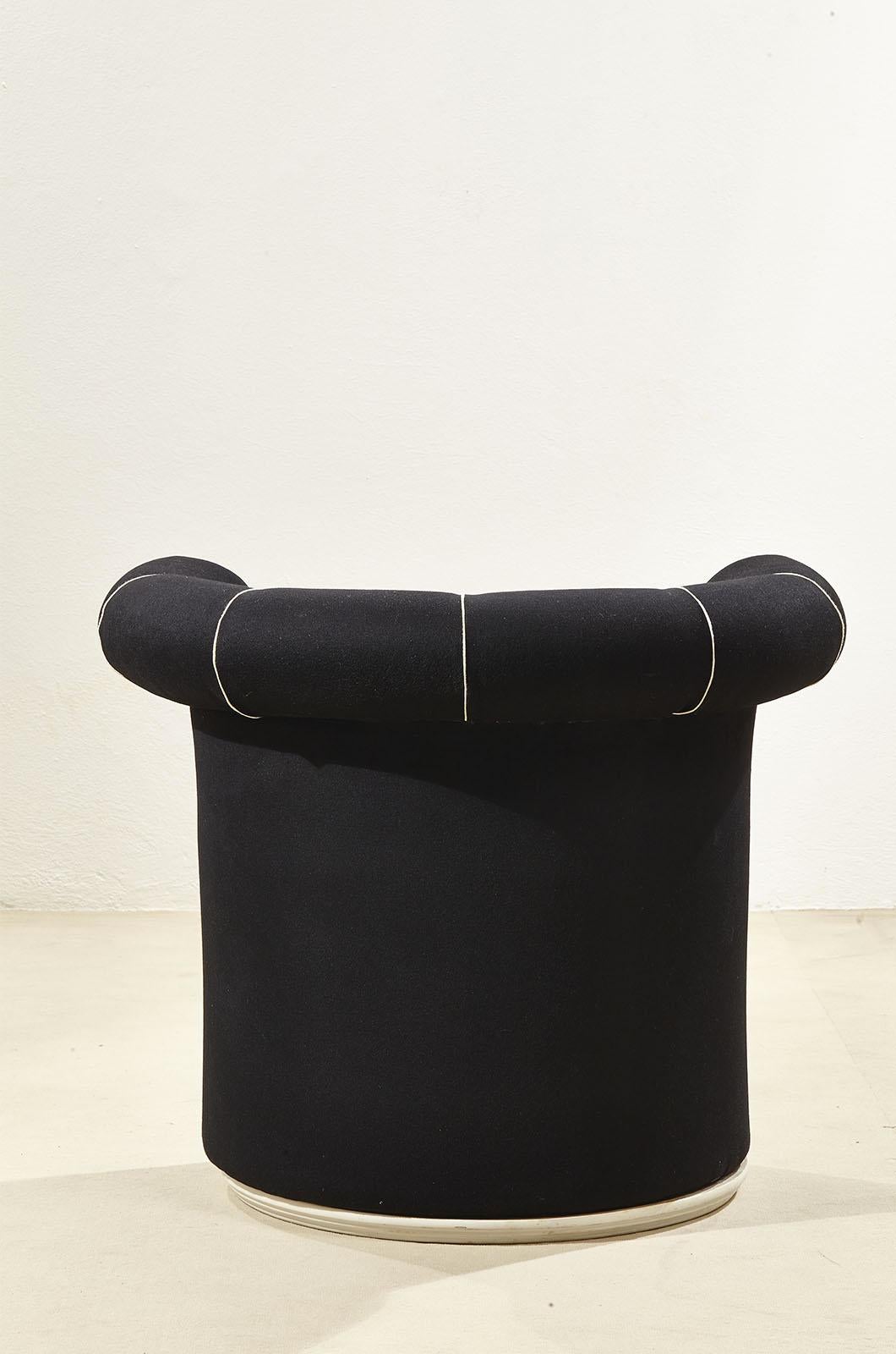 Italian Liuto armchair by Paolo Portoghesi for Poltronova For Sale