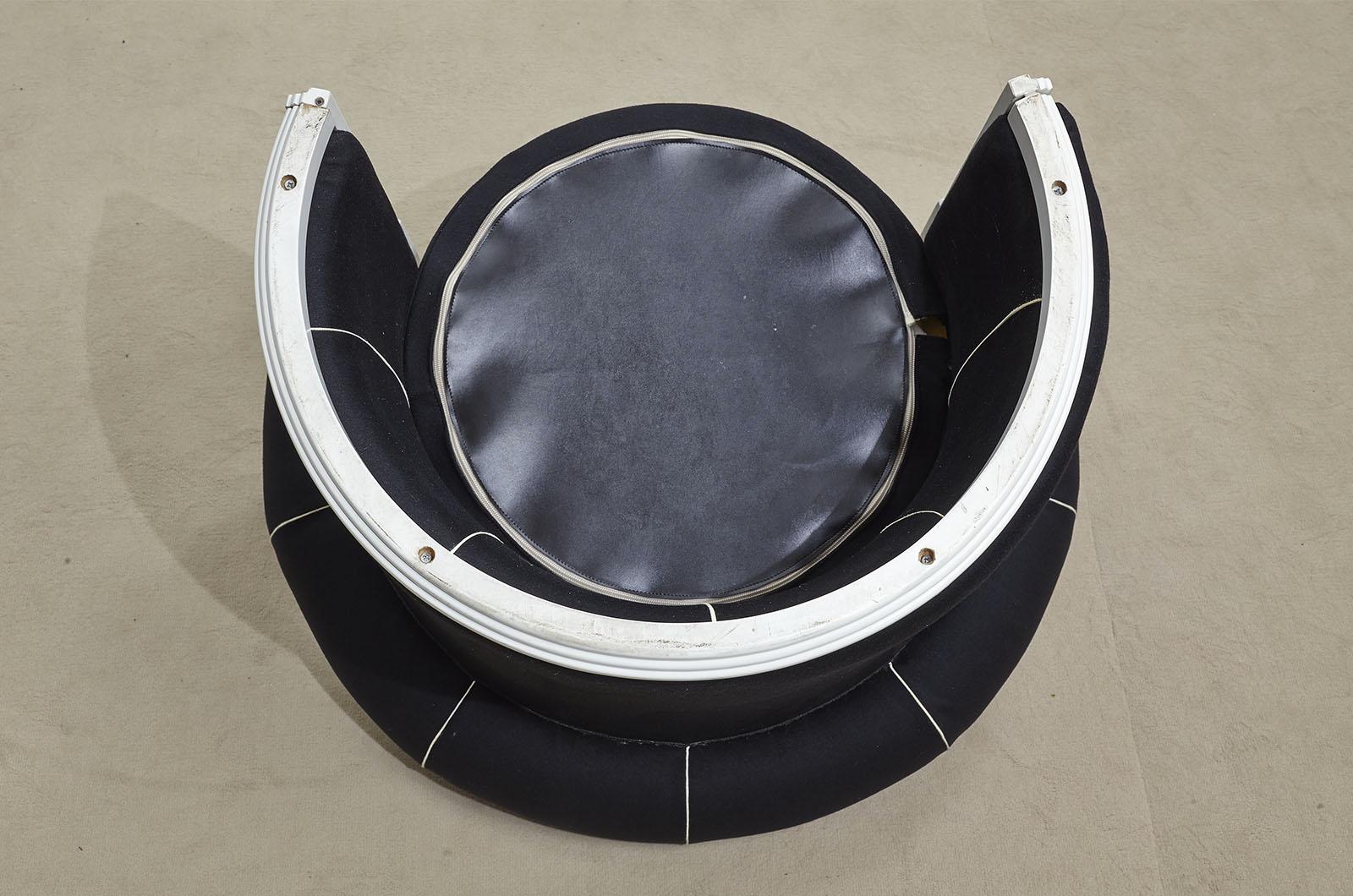 Fabric Liuto armchair by Paolo Portoghesi for Poltronova For Sale