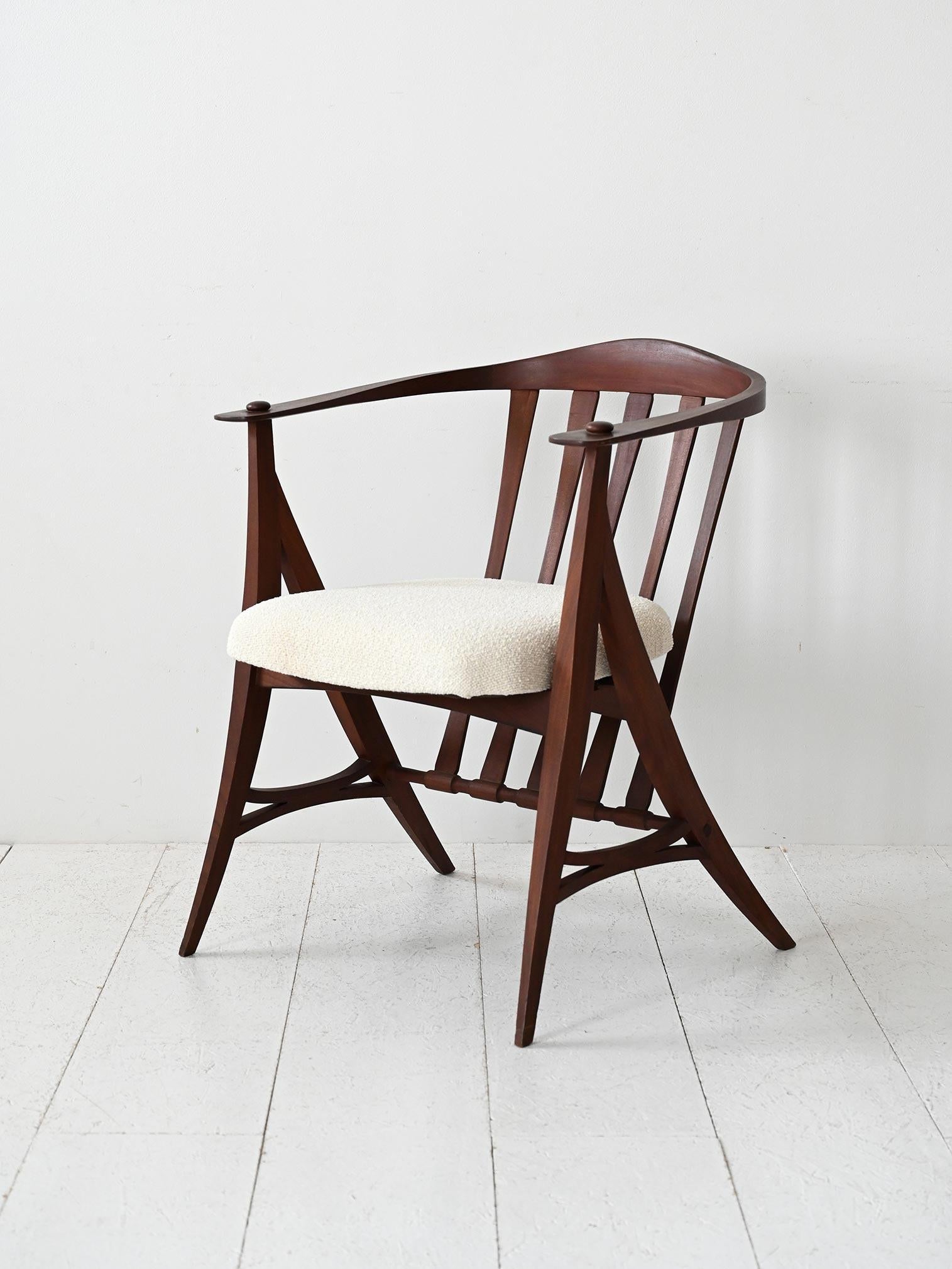 1950s vintage sculptural armchair with carved frame and new upholstery In Good Condition For Sale In Brescia, IT