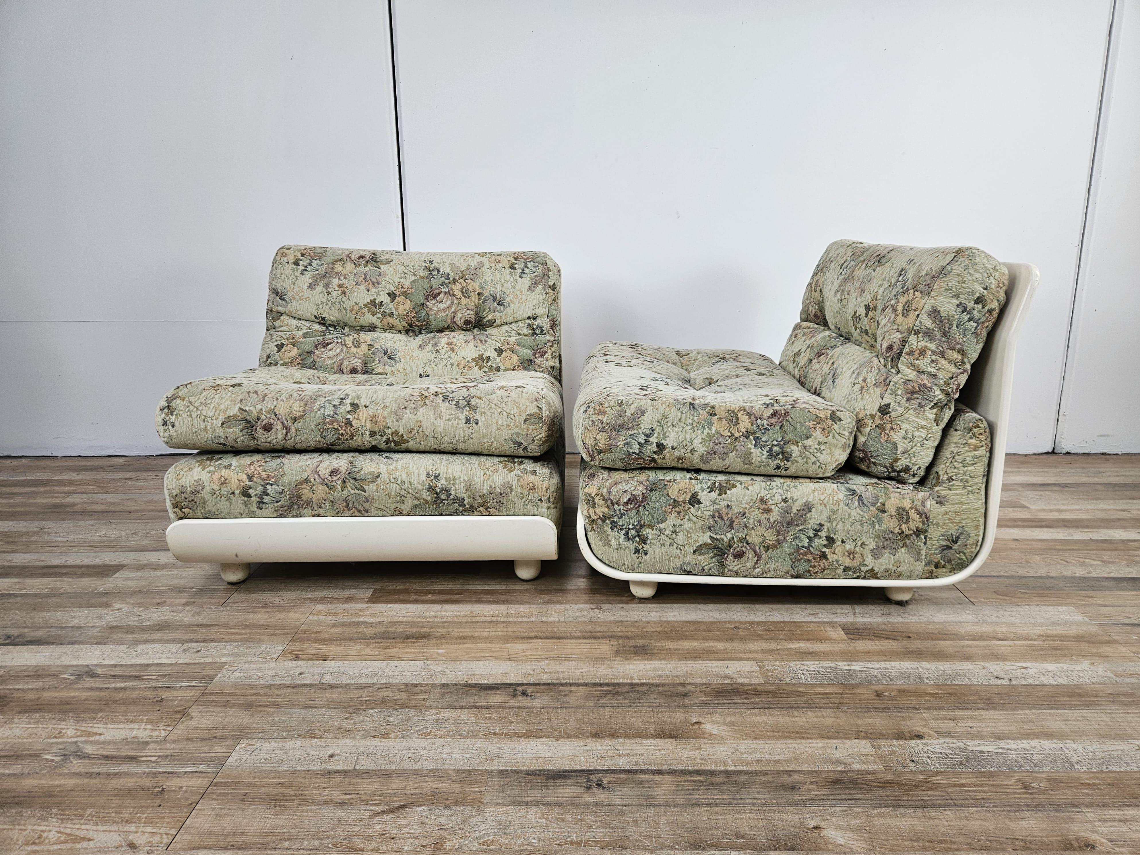 Lacquered Poltroncine basse da camera Mid Century in legno laccato bianco e stoffa