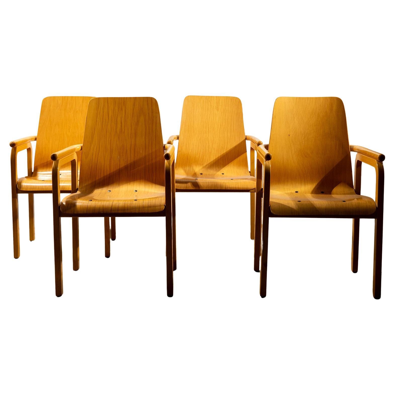 Set di 4 poltroncine vintage in legno degli anni 80', produzione italiana.
