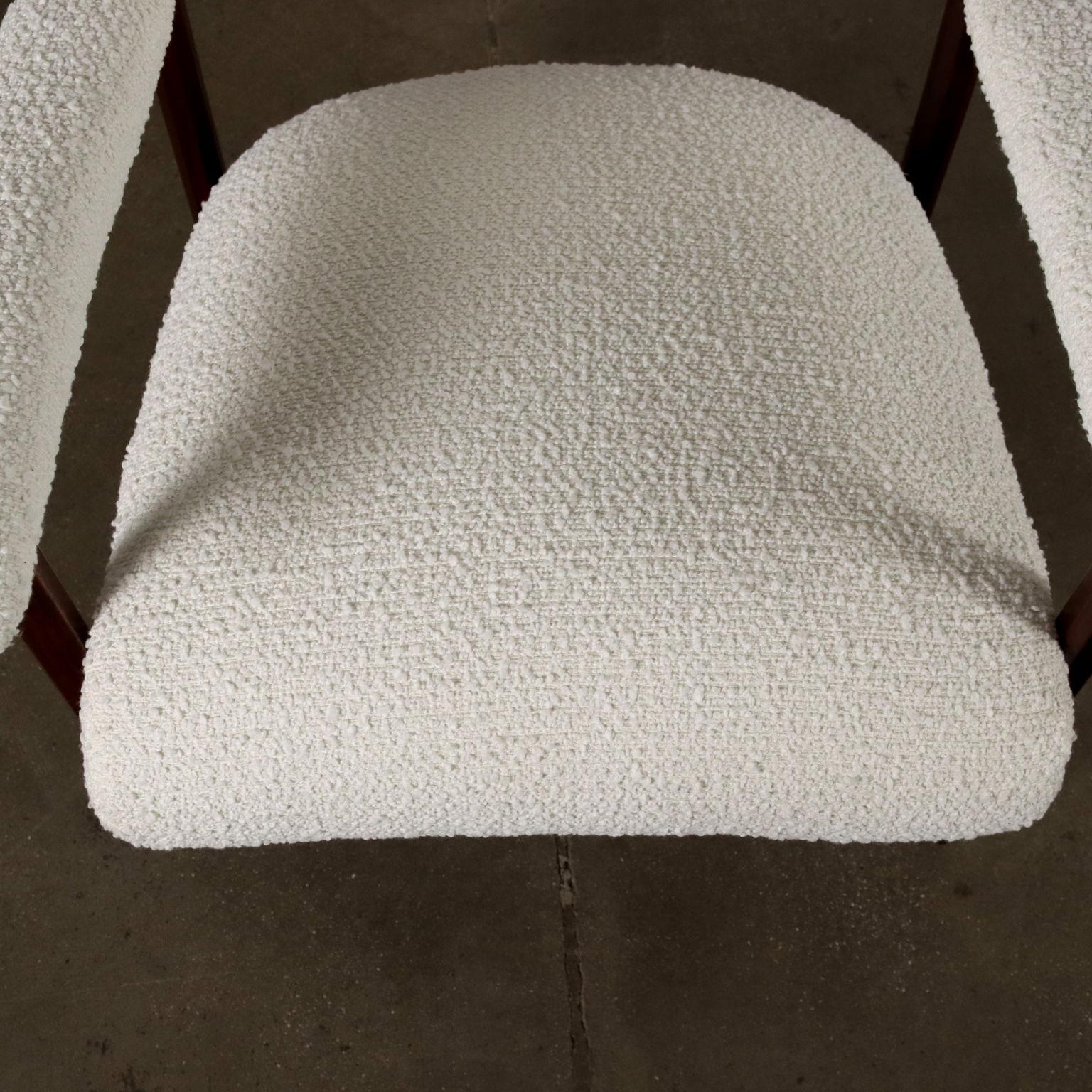 1960s armchairs with wooden arms, restored, white In Excellent Condition For Sale In Milano, IT