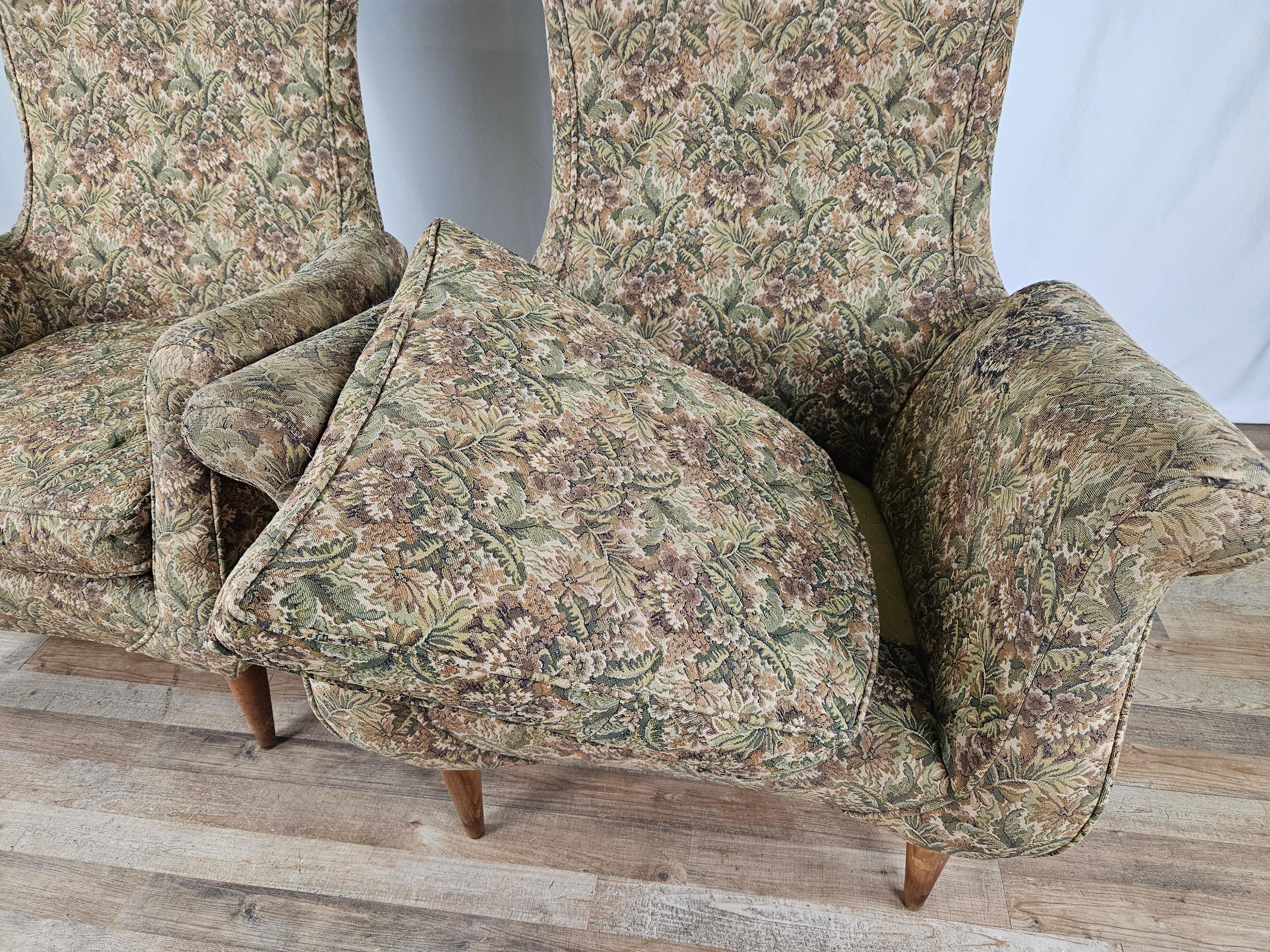 1970s floral fabric armchairs with wooden feet For Sale 10