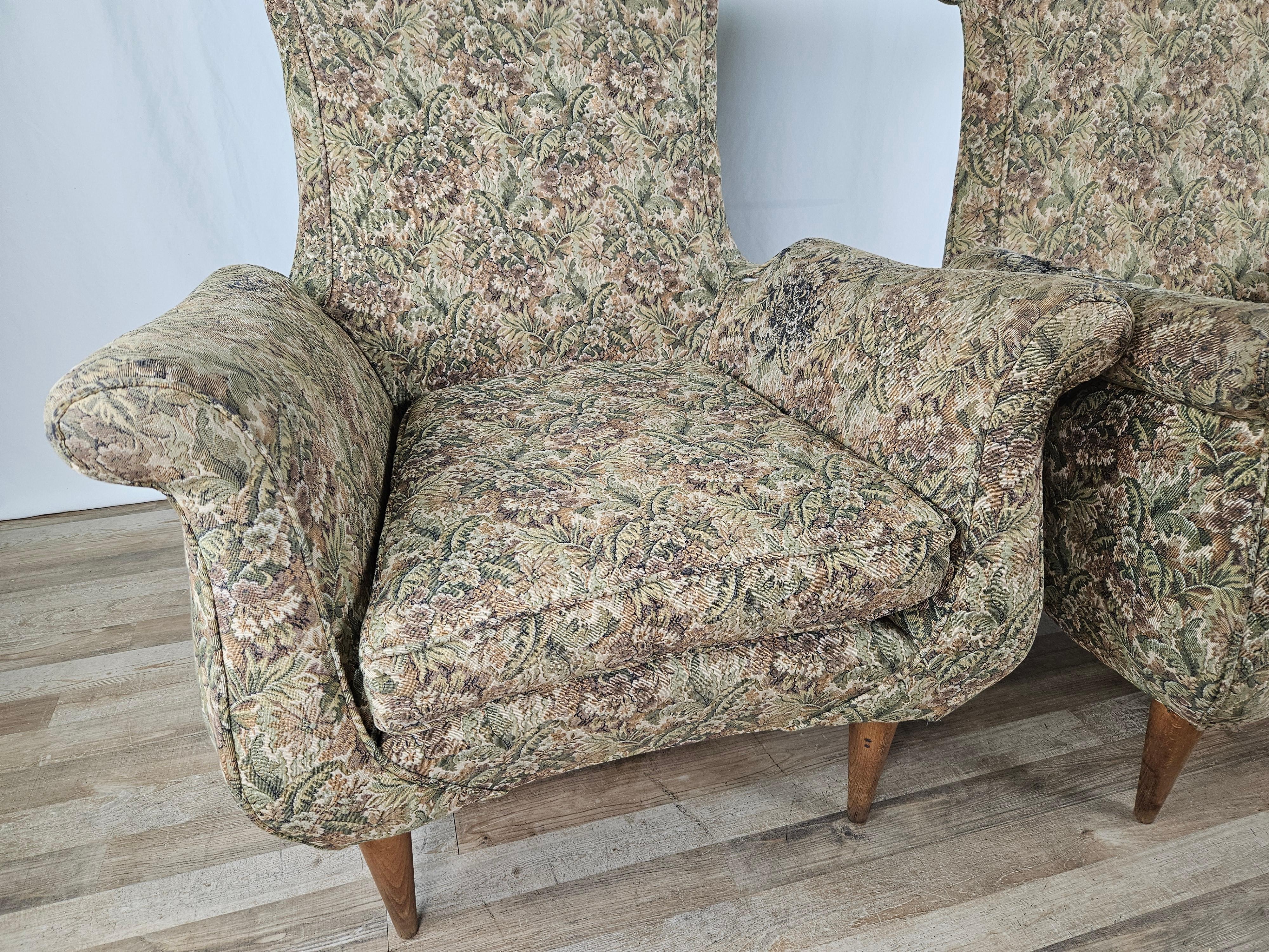 Fabric 1970s floral fabric armchairs with wooden feet For Sale