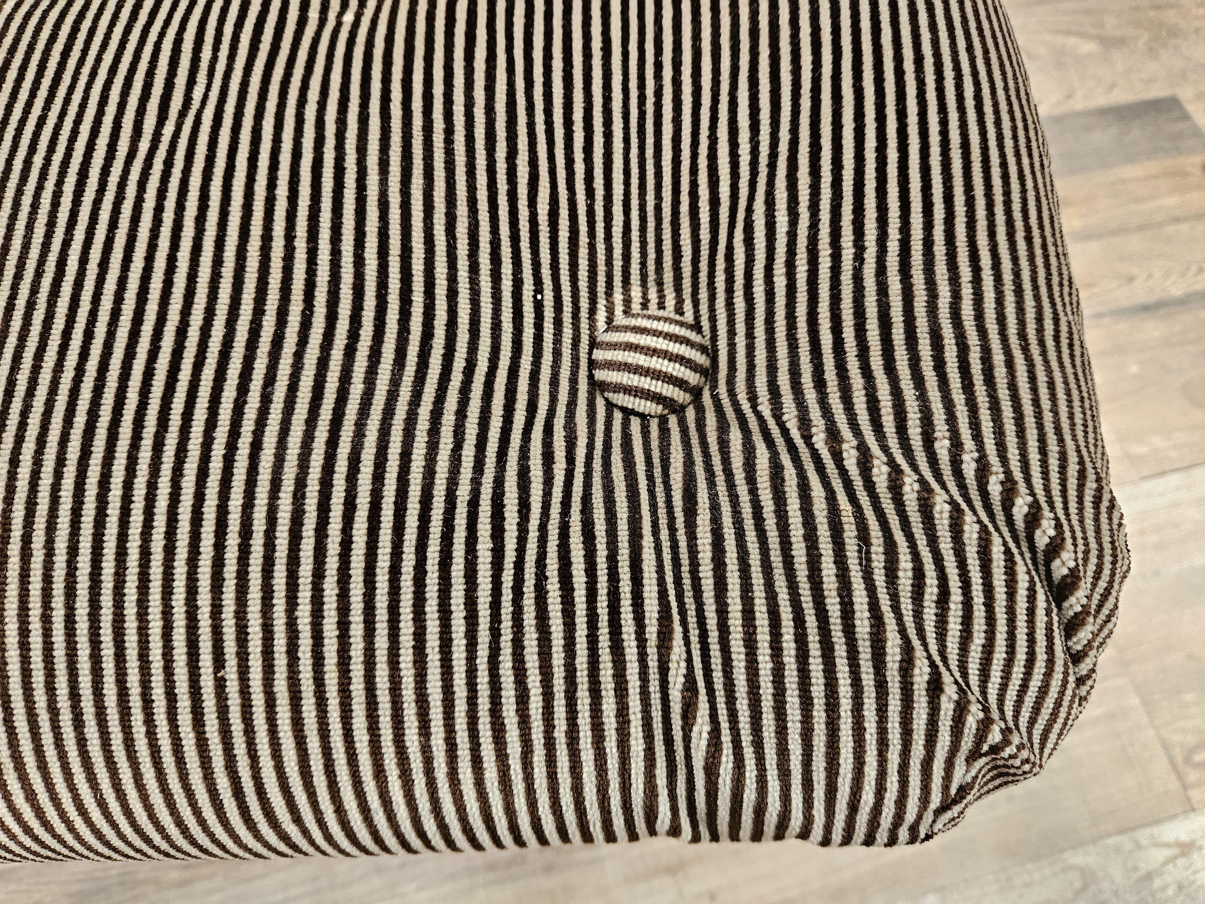 Fauteuils sectionnels italiens en tissu rayé de 1970 en vente 6
