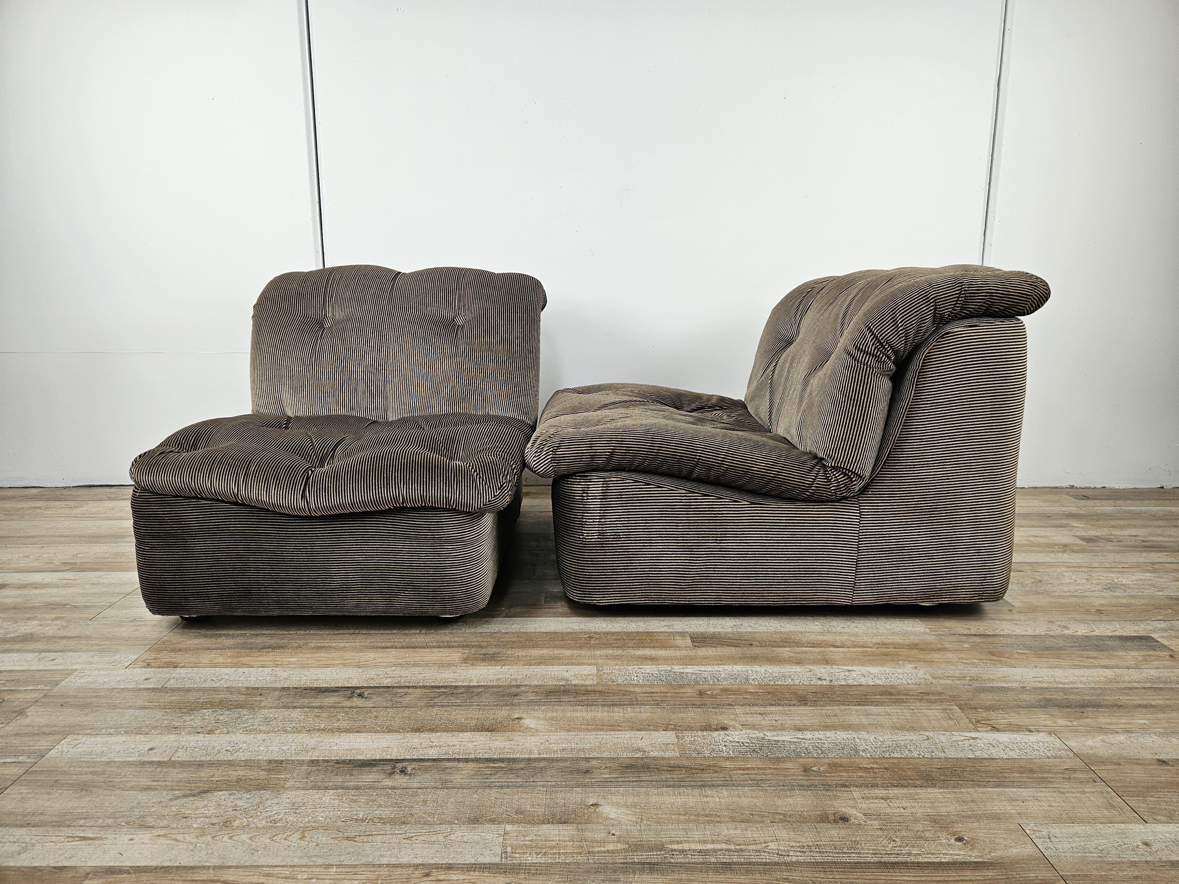 Italian Fauteuils sectionnels italiens en tissu rayé de 1970 en vente