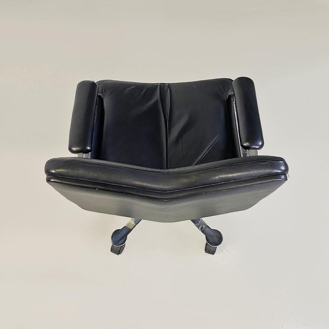 Office armchairs on wheels, modern Italian made by Saporiti Italia 1970s For Sale 1