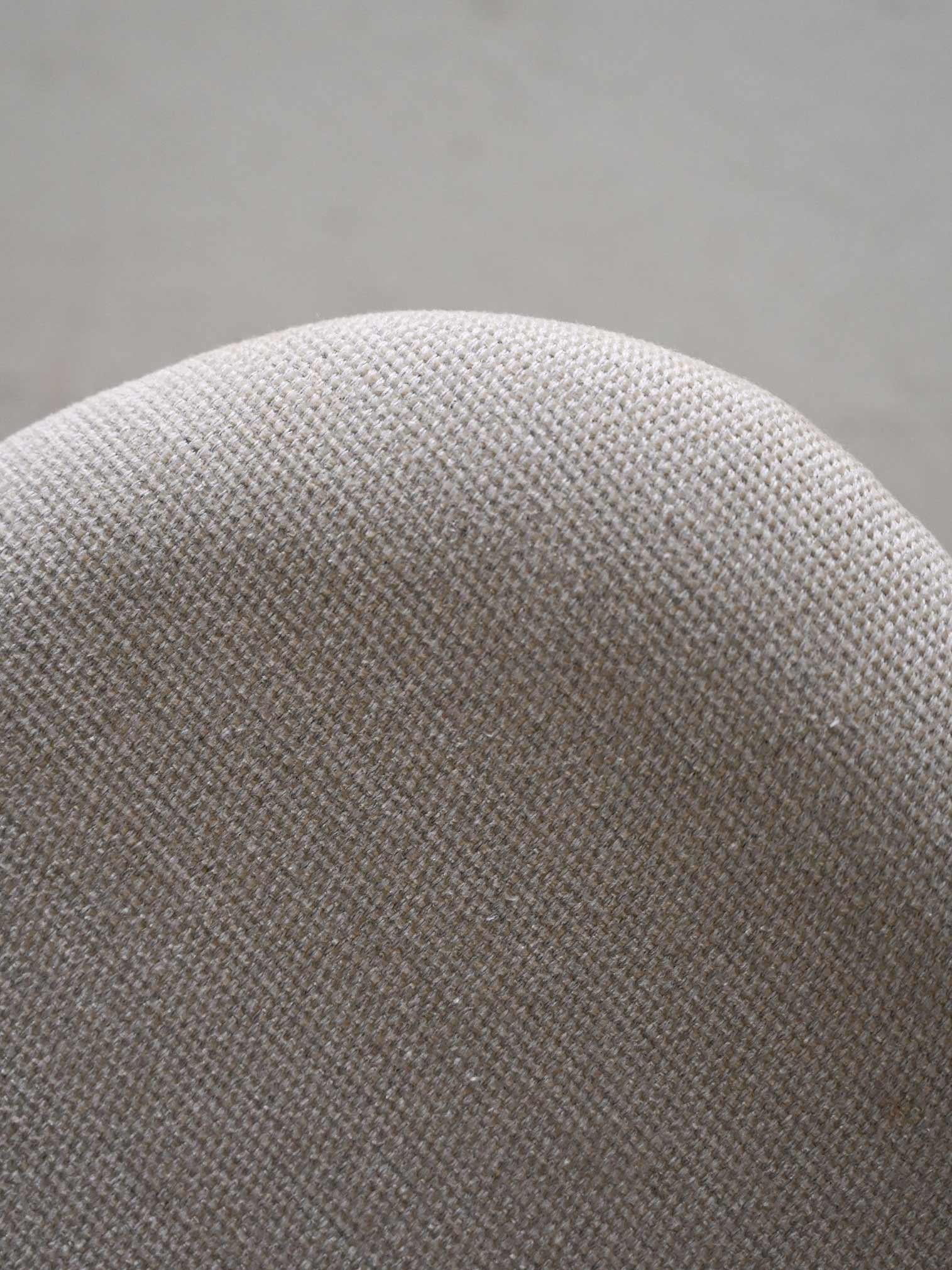 Sillones diseñados por Carl Edward Matthes Tela en venta