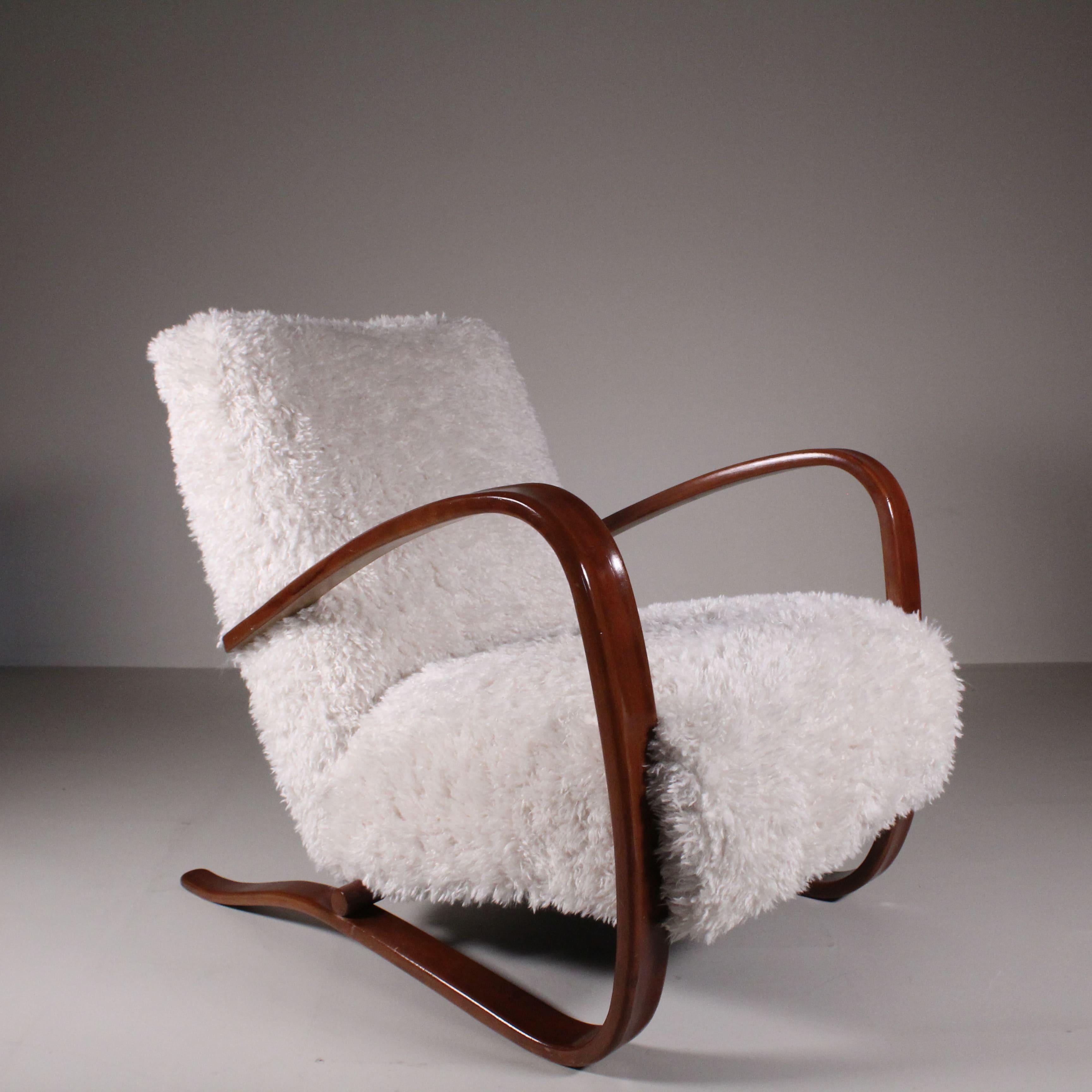 Wool H269 Armchairs by Jindrich Halabala For Sale
