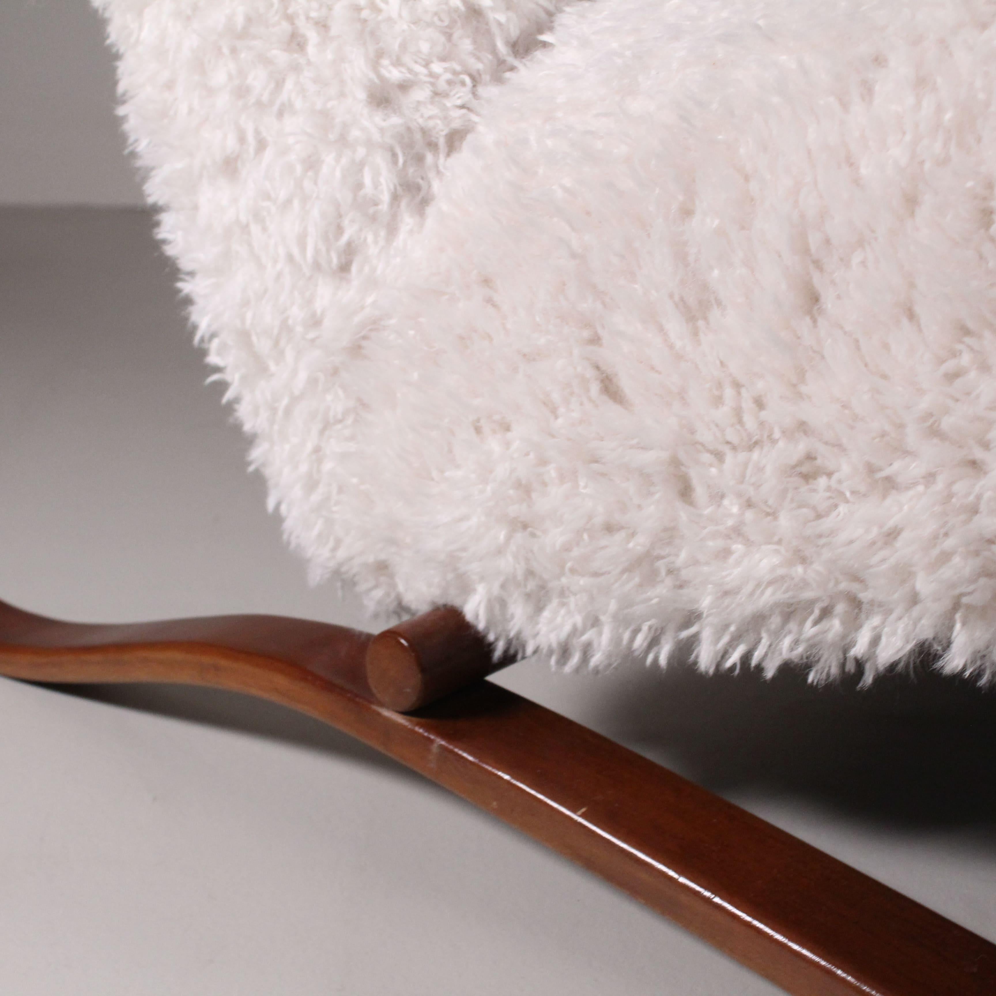 H269 Armchairs by Jindrich Halabala 1