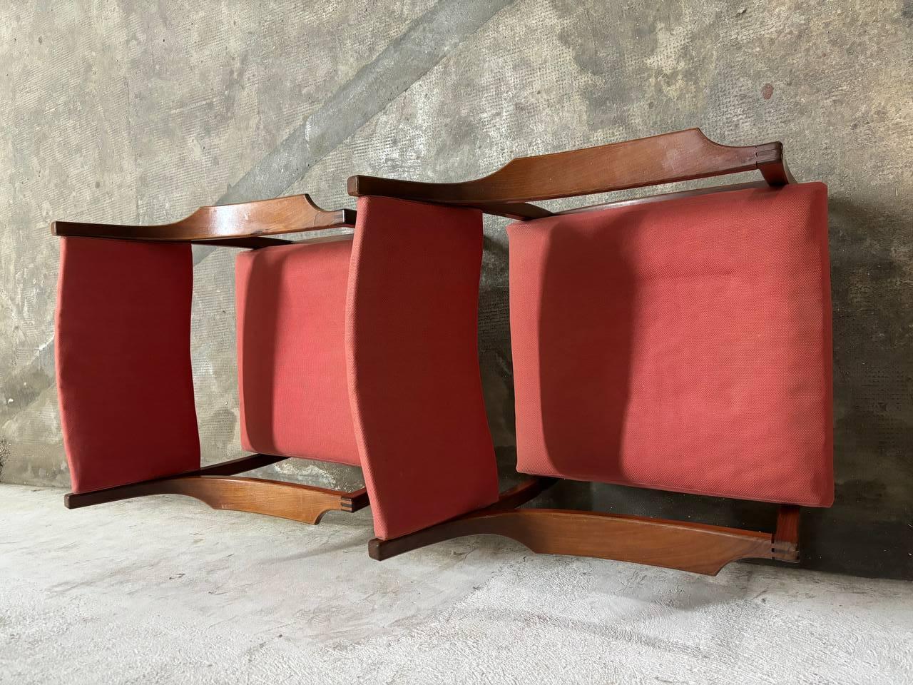 Tissu Fauteuils Ico Parisi pour Cassina (Attribué) - Acajou élégant, design du milieu du siècle en vente